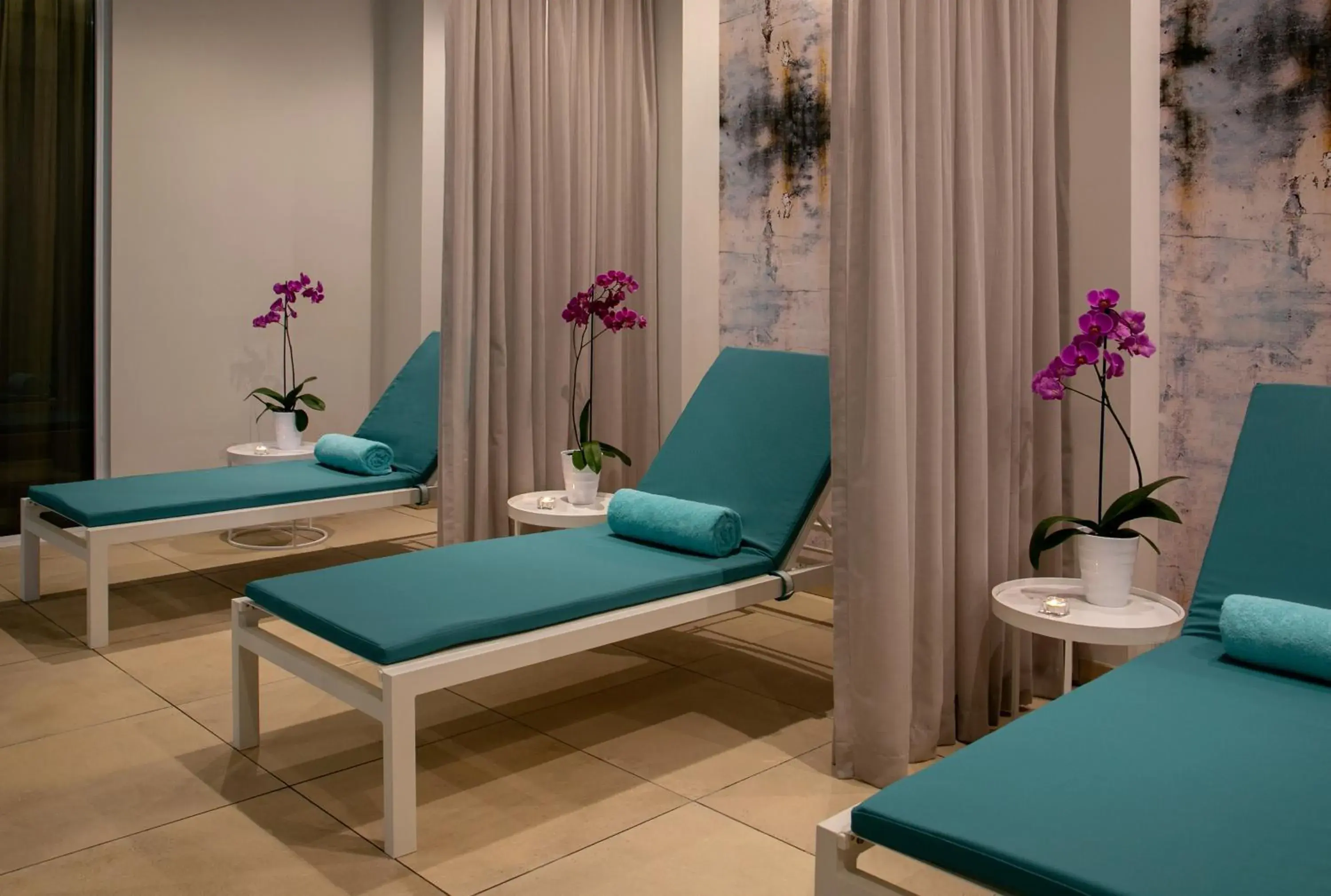Spa and wellness centre/facilities in Vangelis Hotel & Suites Spa and wellness centre/facilities in Vangelis Hotel & Suites