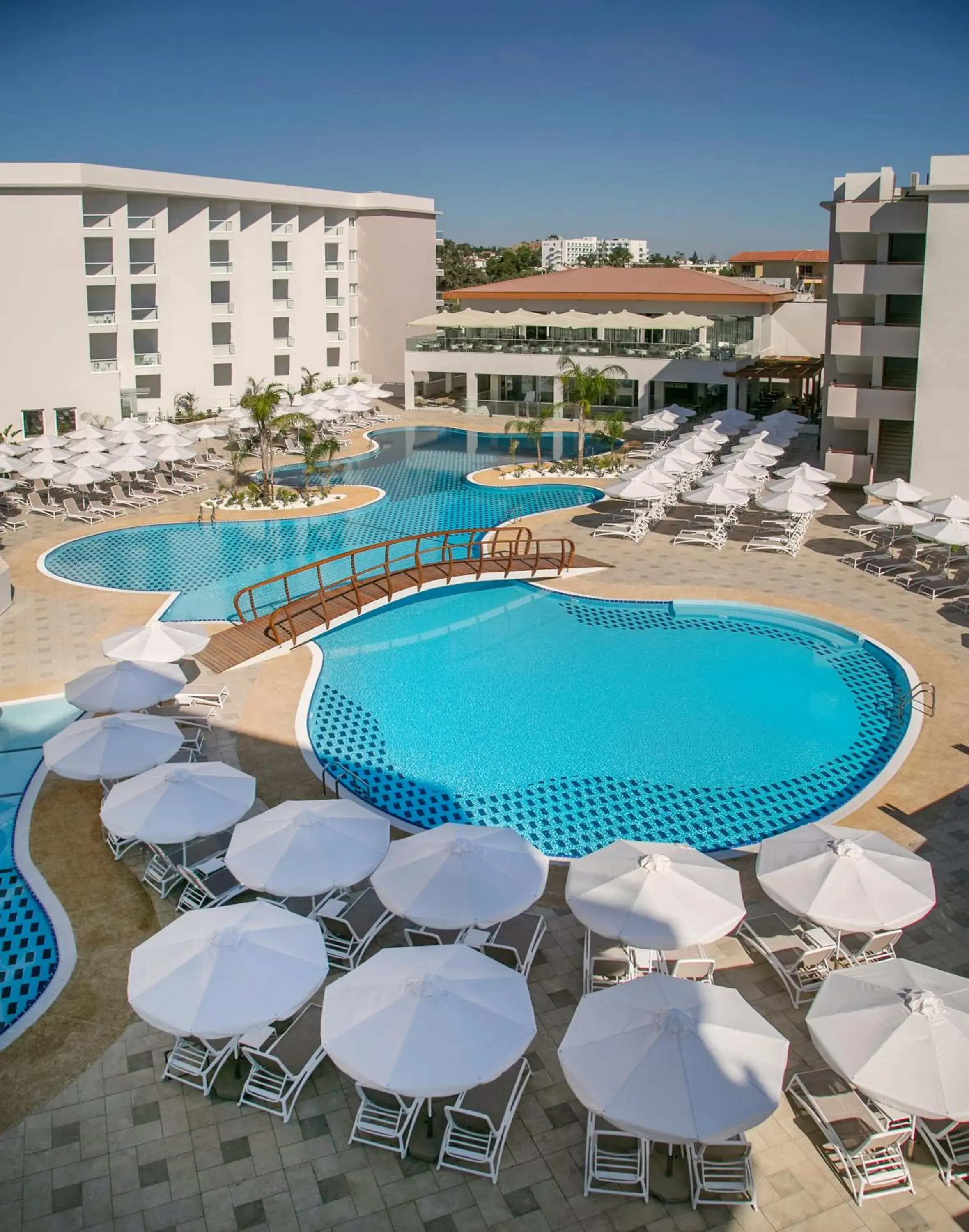 Swimming pool in Vangelis Hotel & Suites Swimming pool in Vangelis Hotel & Suites