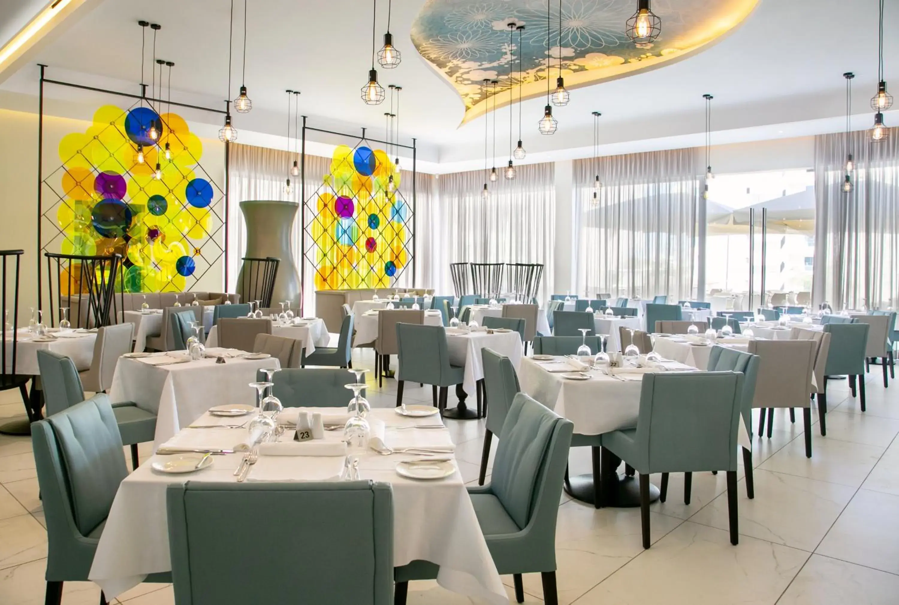 Restaurant/places to eat in Vangelis Hotel & Suites Restaurant/places to eat in Vangelis Hotel & Suites