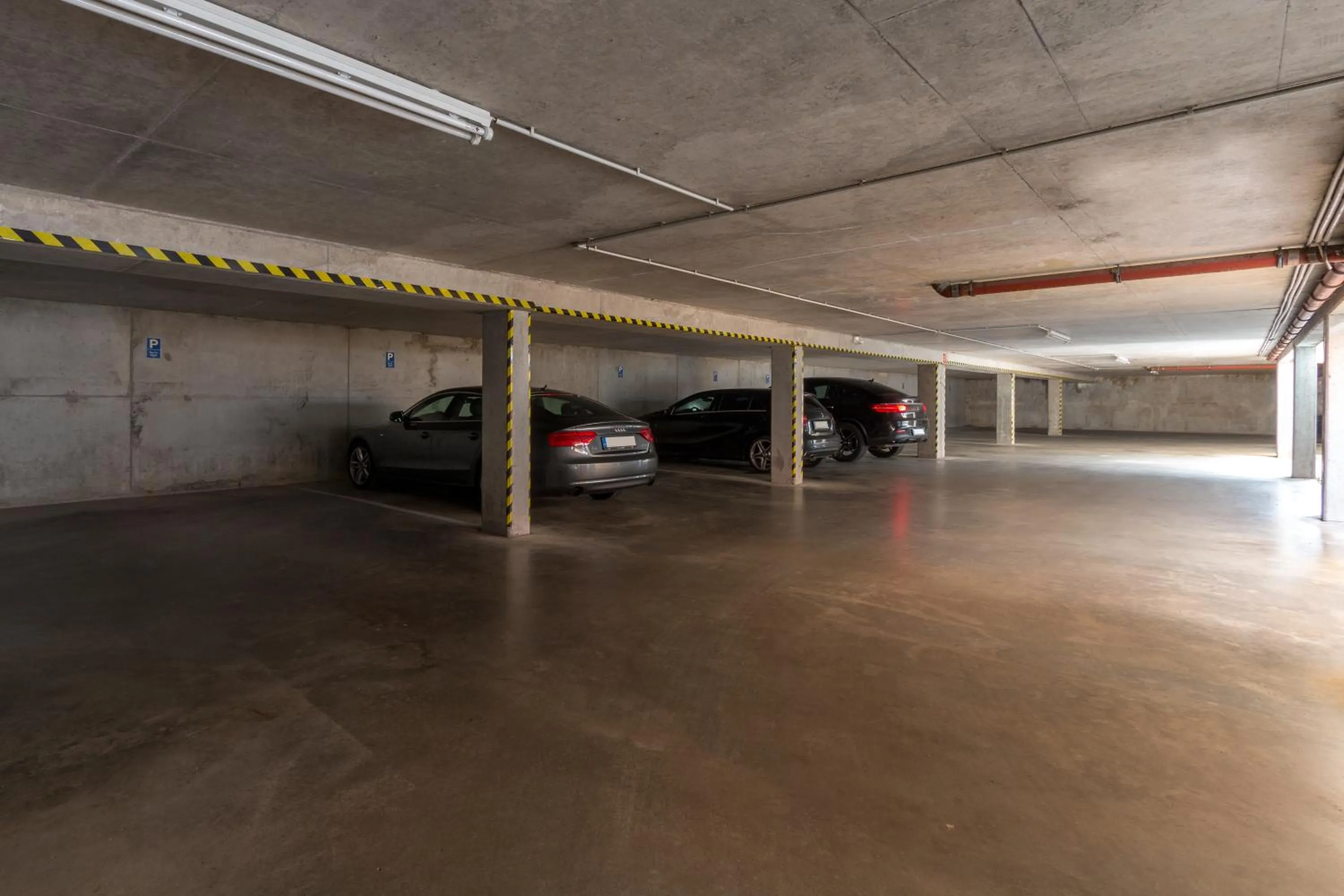 Parking in Turmhotel Rhein-Main