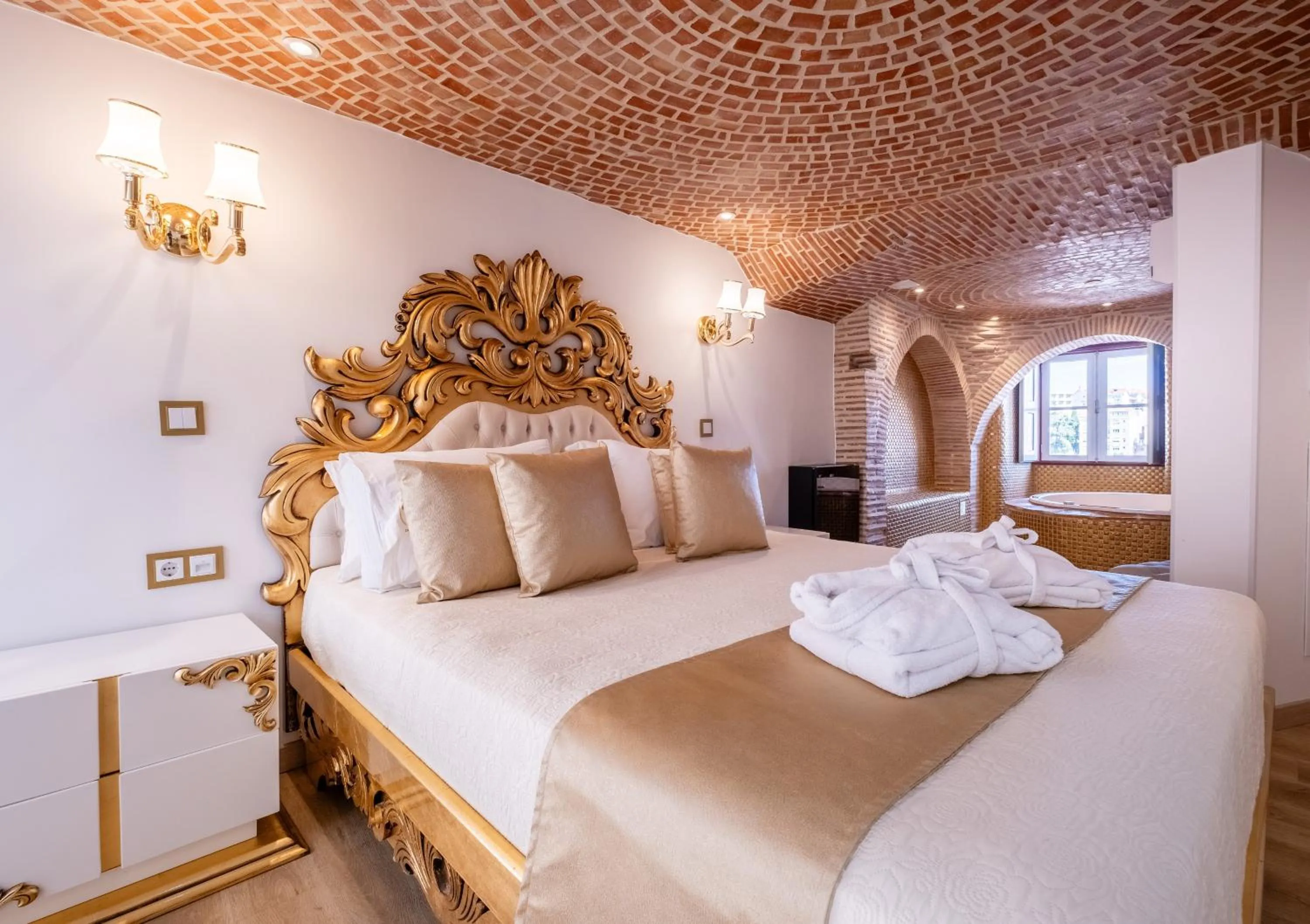 Bed in Solar Antigo Luxury Coimbra