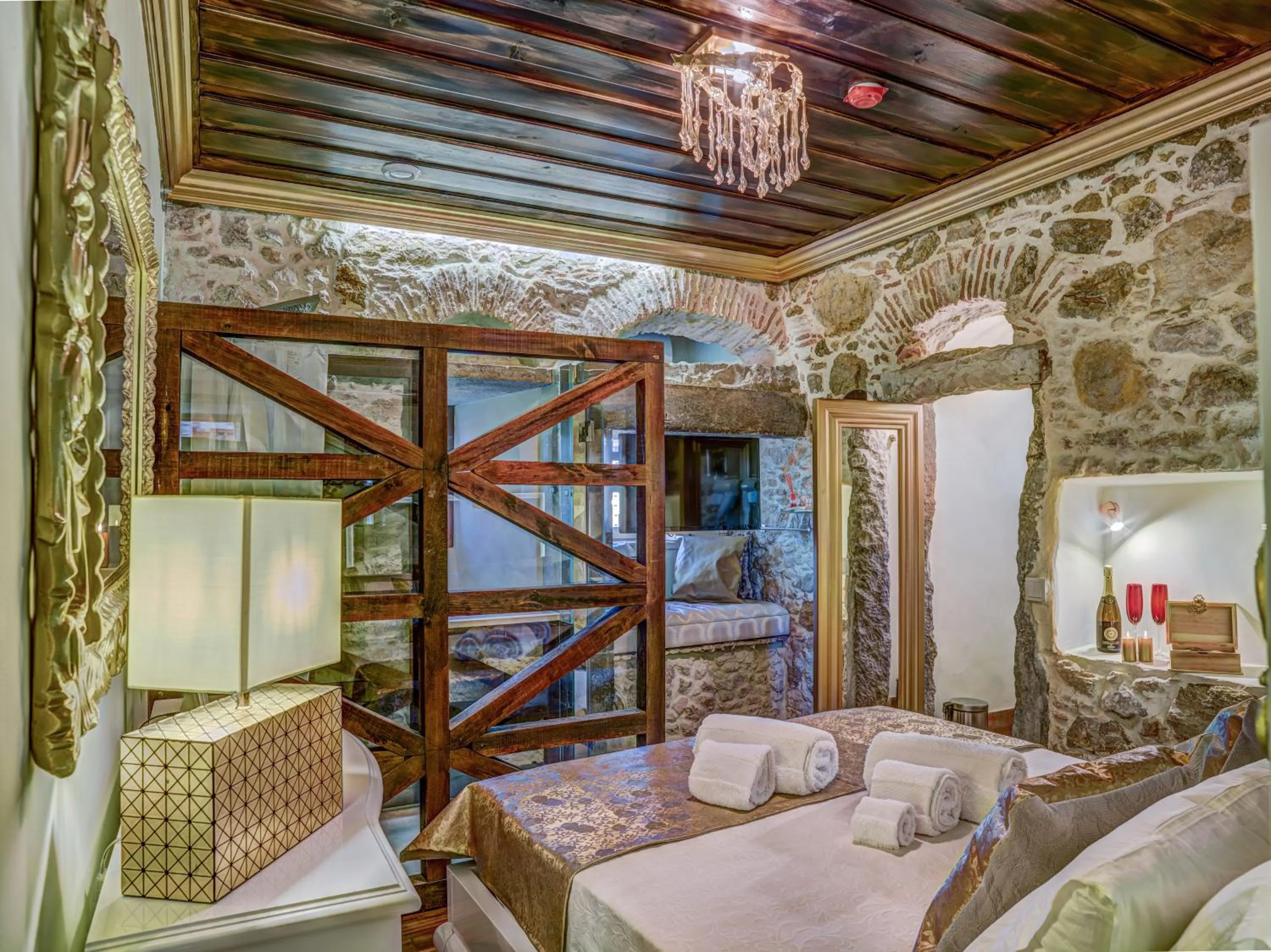 Bed in Solar Antigo Luxury Coimbra