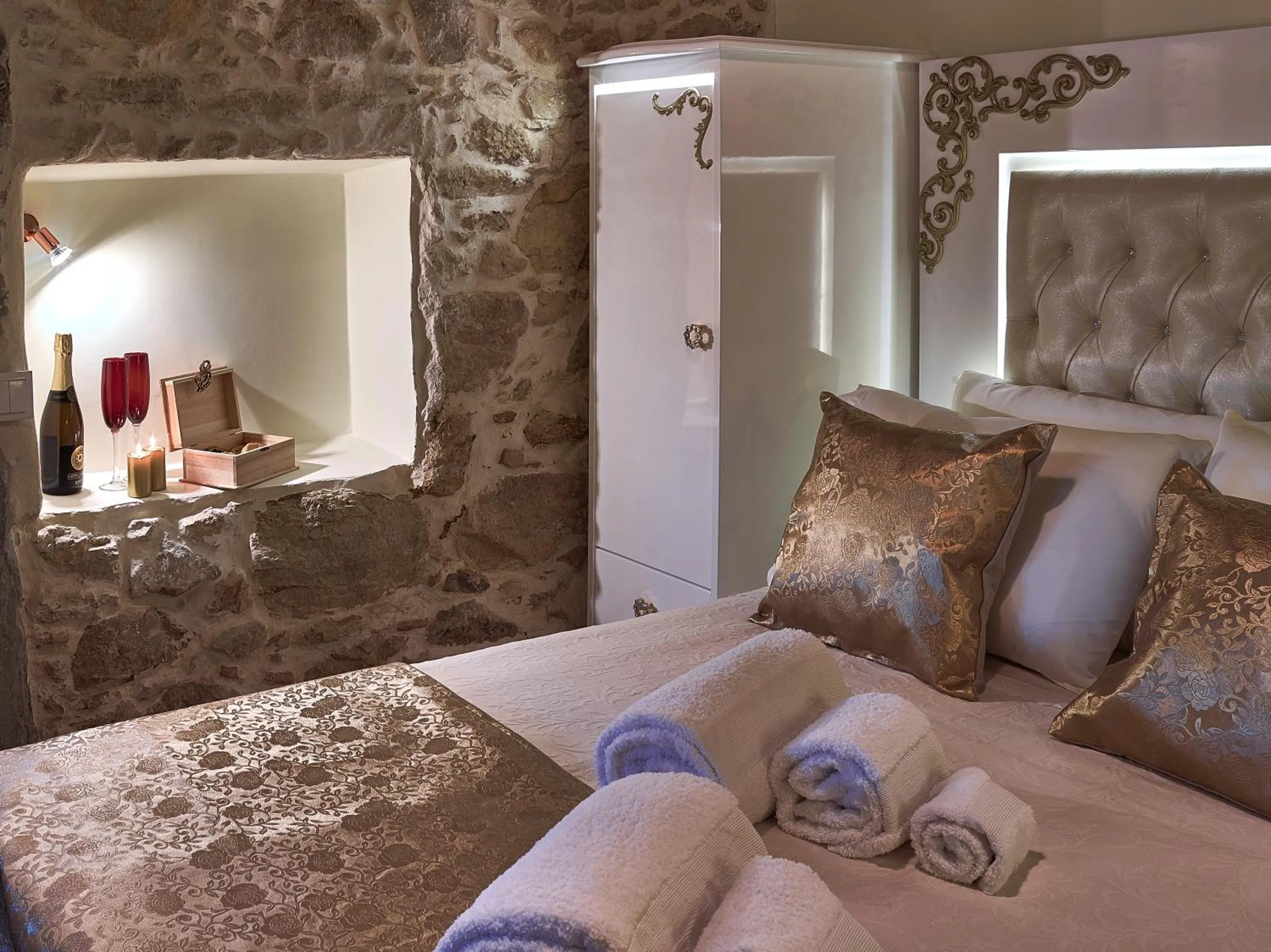 Bed in Solar Antigo Luxury Coimbra