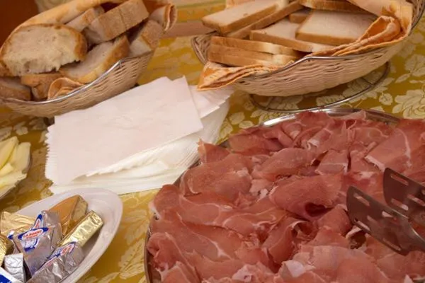 Restaurant/places to eat in Villa Altieri