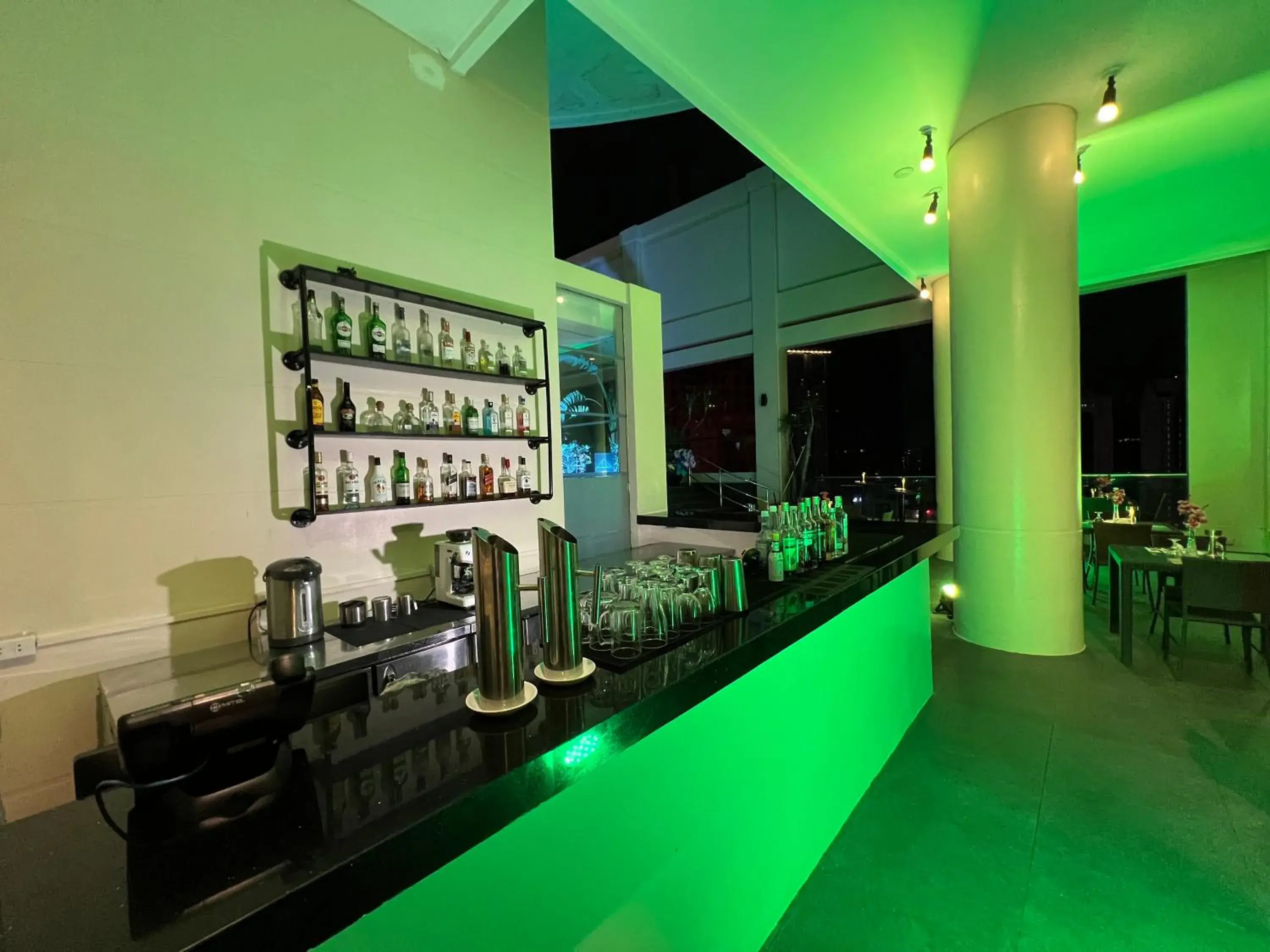 Restaurant/places to eat in City Garden Hotel Makati Restaurant/places to eat in City Garden Hotel Makati