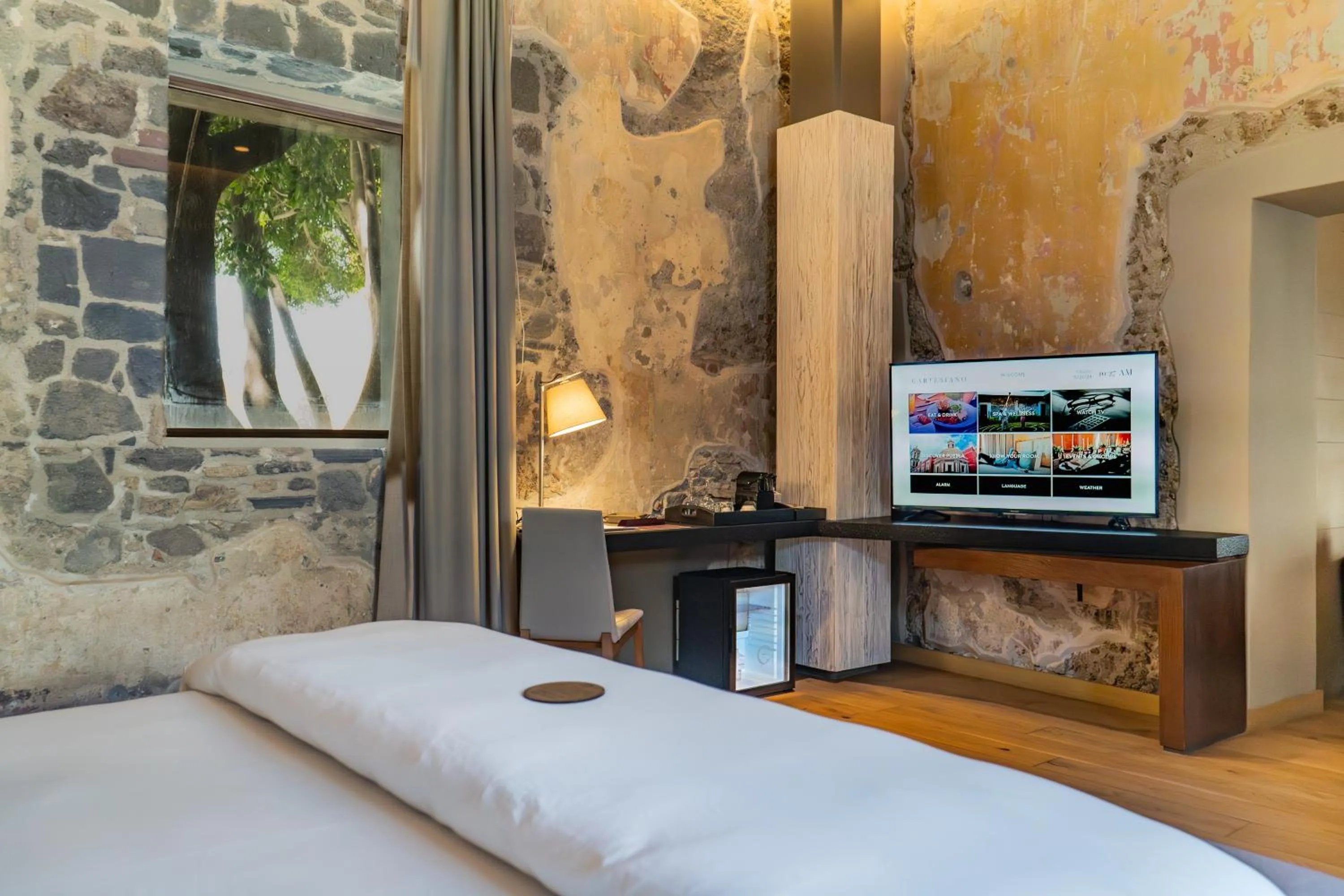 TV and multimedia, Bed in Cartesiano Boutique & Wellness Hotel