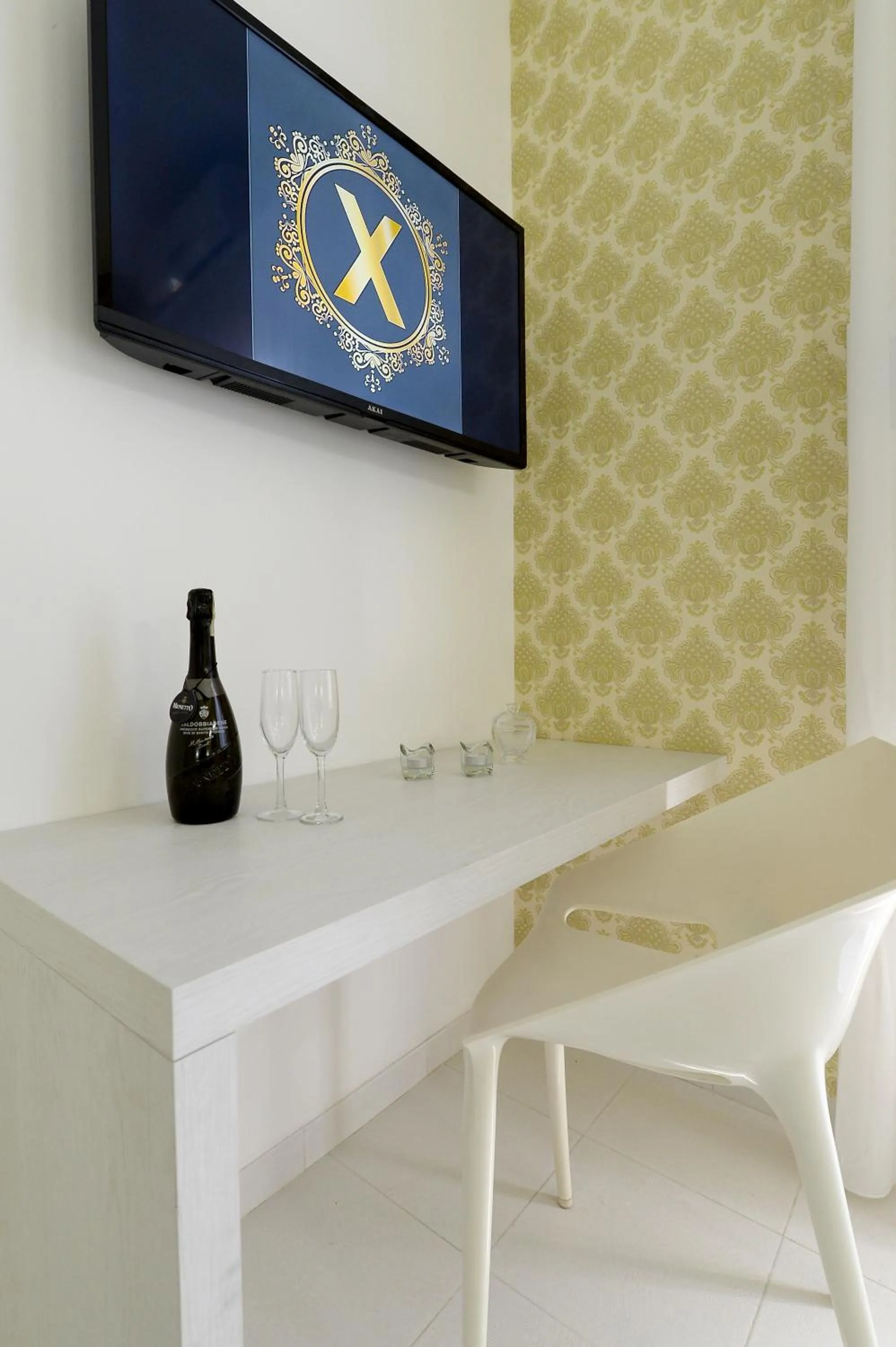 TV and multimedia in X Hotel