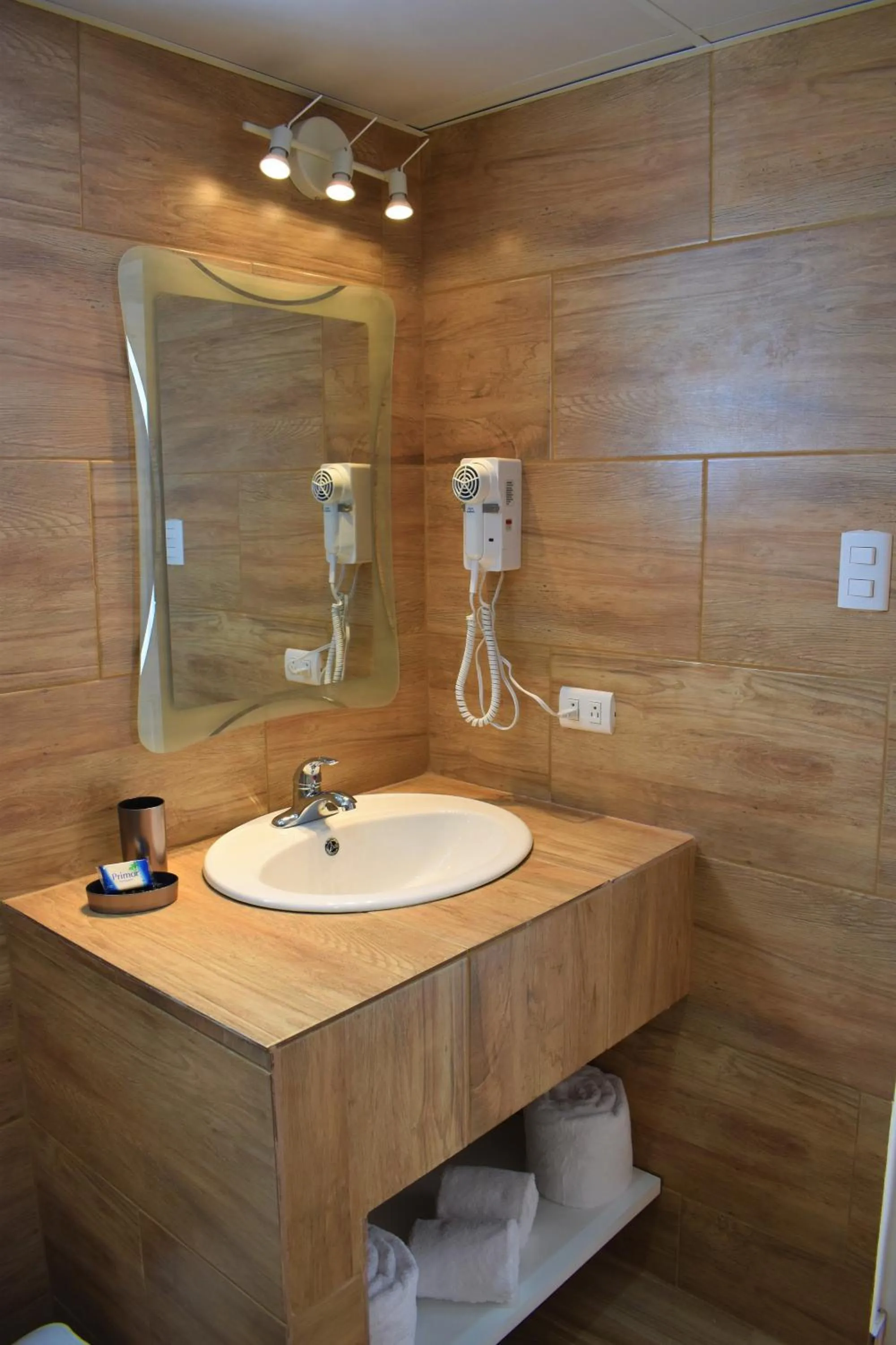 Bathroom in Tropical Casa Laguna