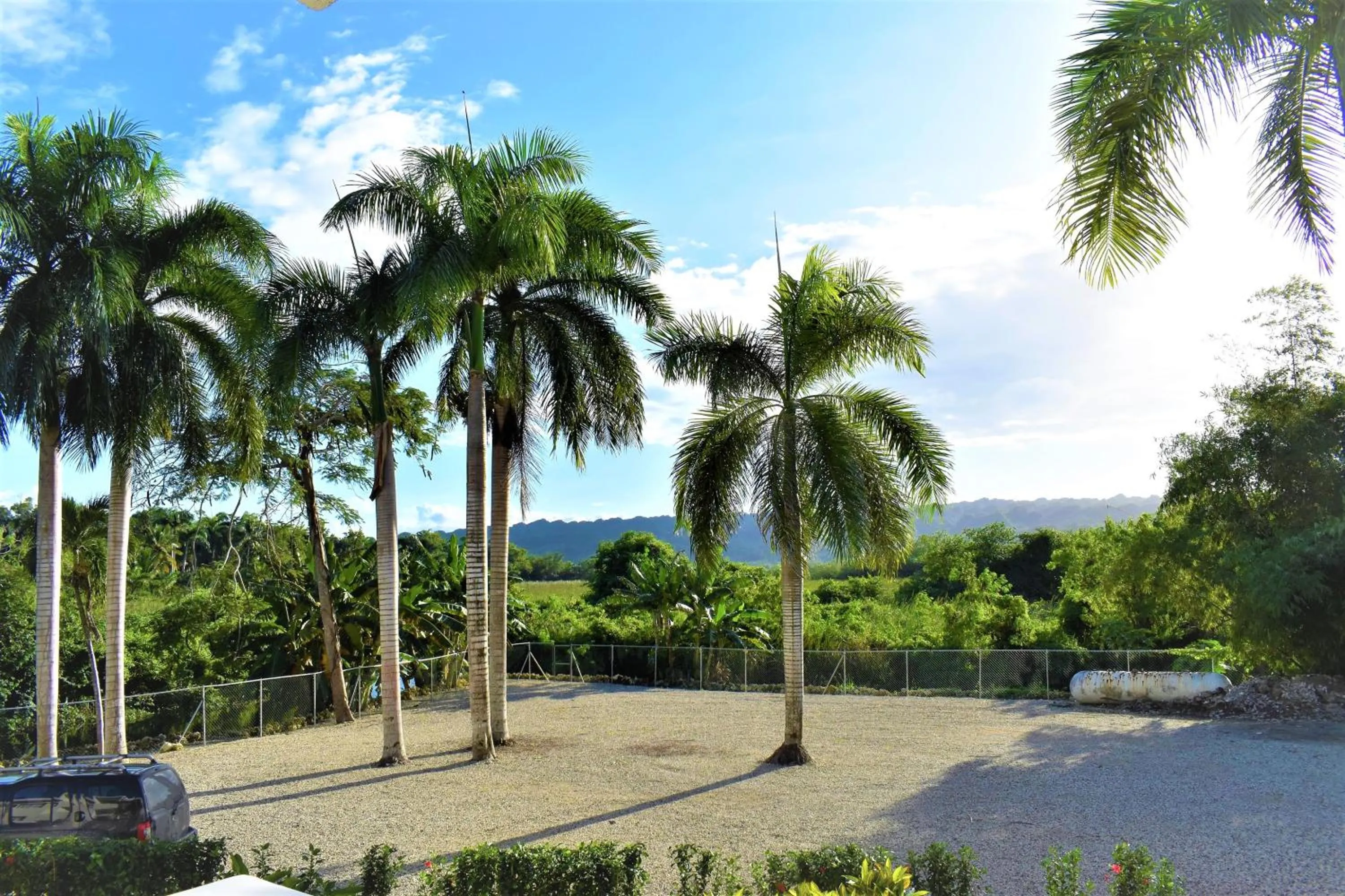 Mountain view in Tropical Casa Laguna