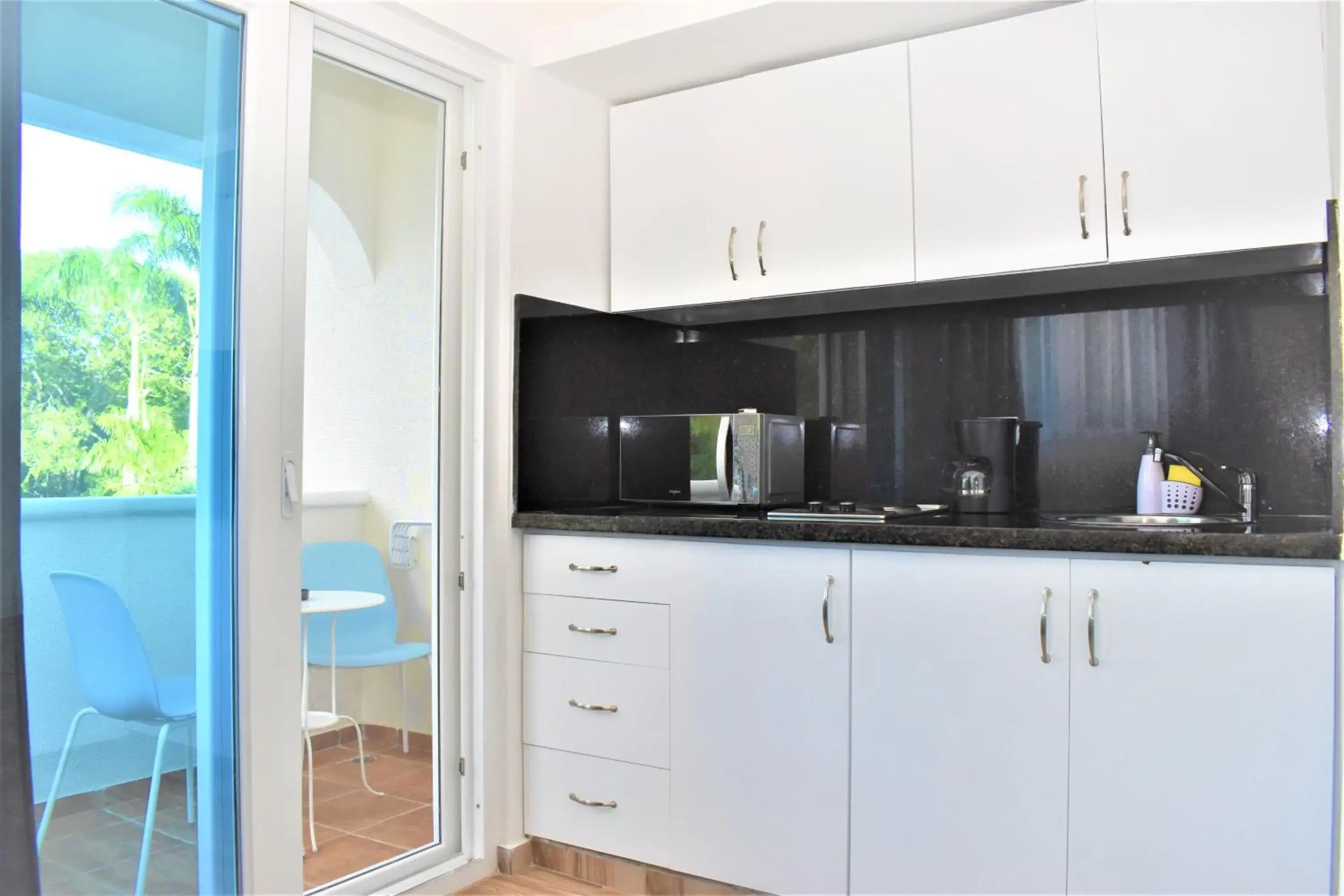 Studio Apartment in Tropical Casa Laguna Studio Apartment in Tropical Casa Laguna