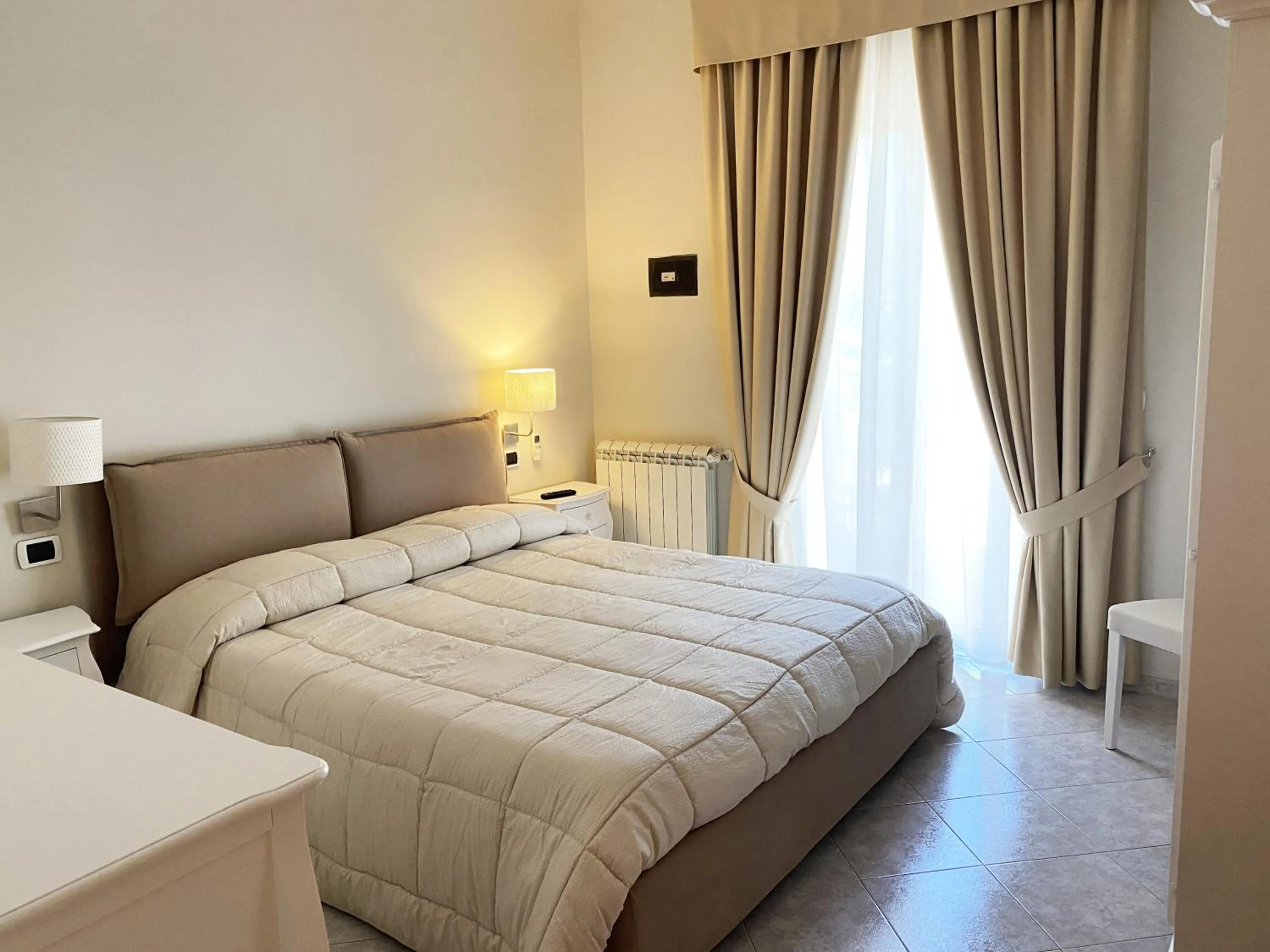 Property building, Bed in Hotel Ristorante Colleverde
