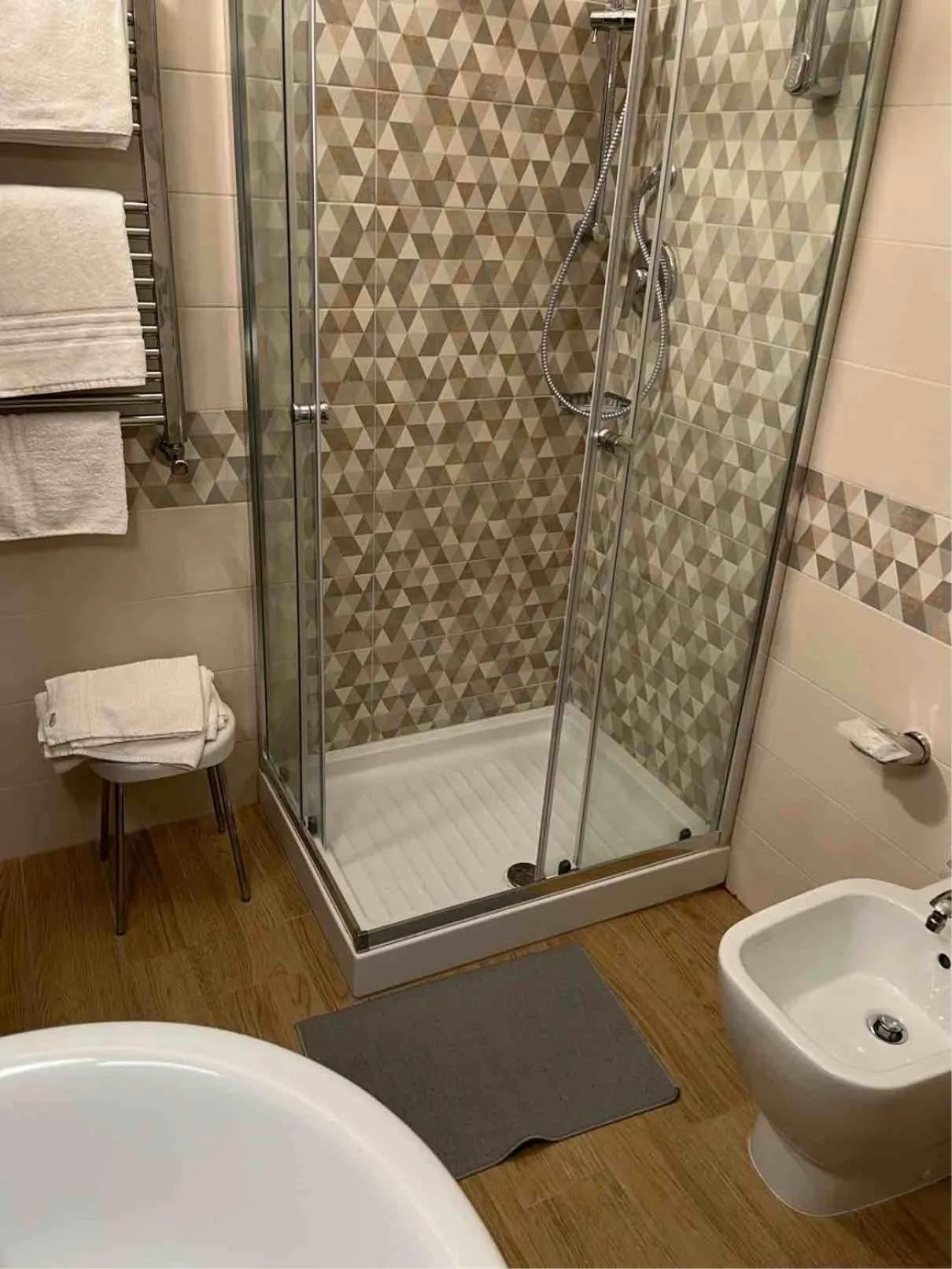 Bathroom in Pisani Hotel