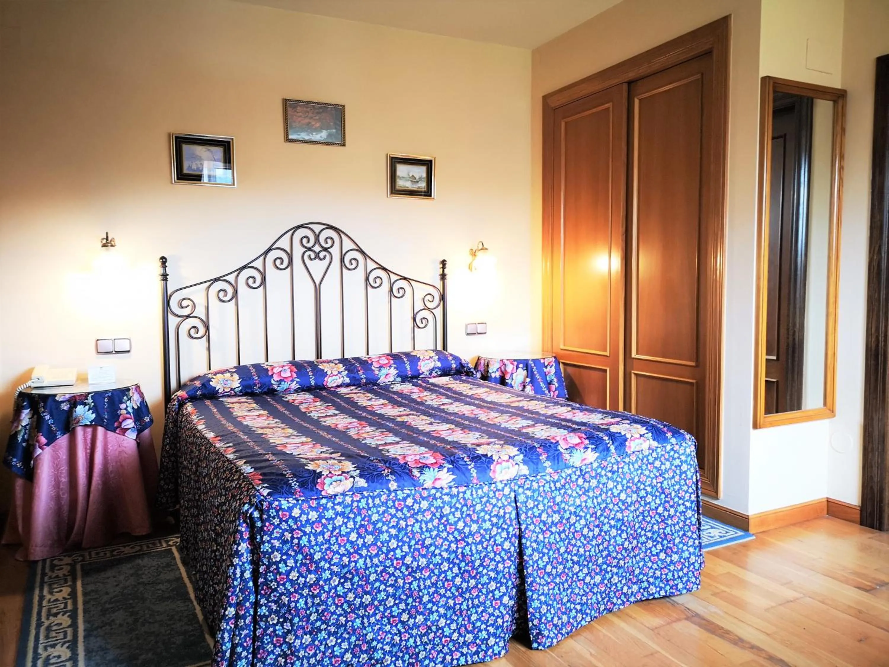 Photo of the whole room, Bed in Hotel y Casona El Carmen