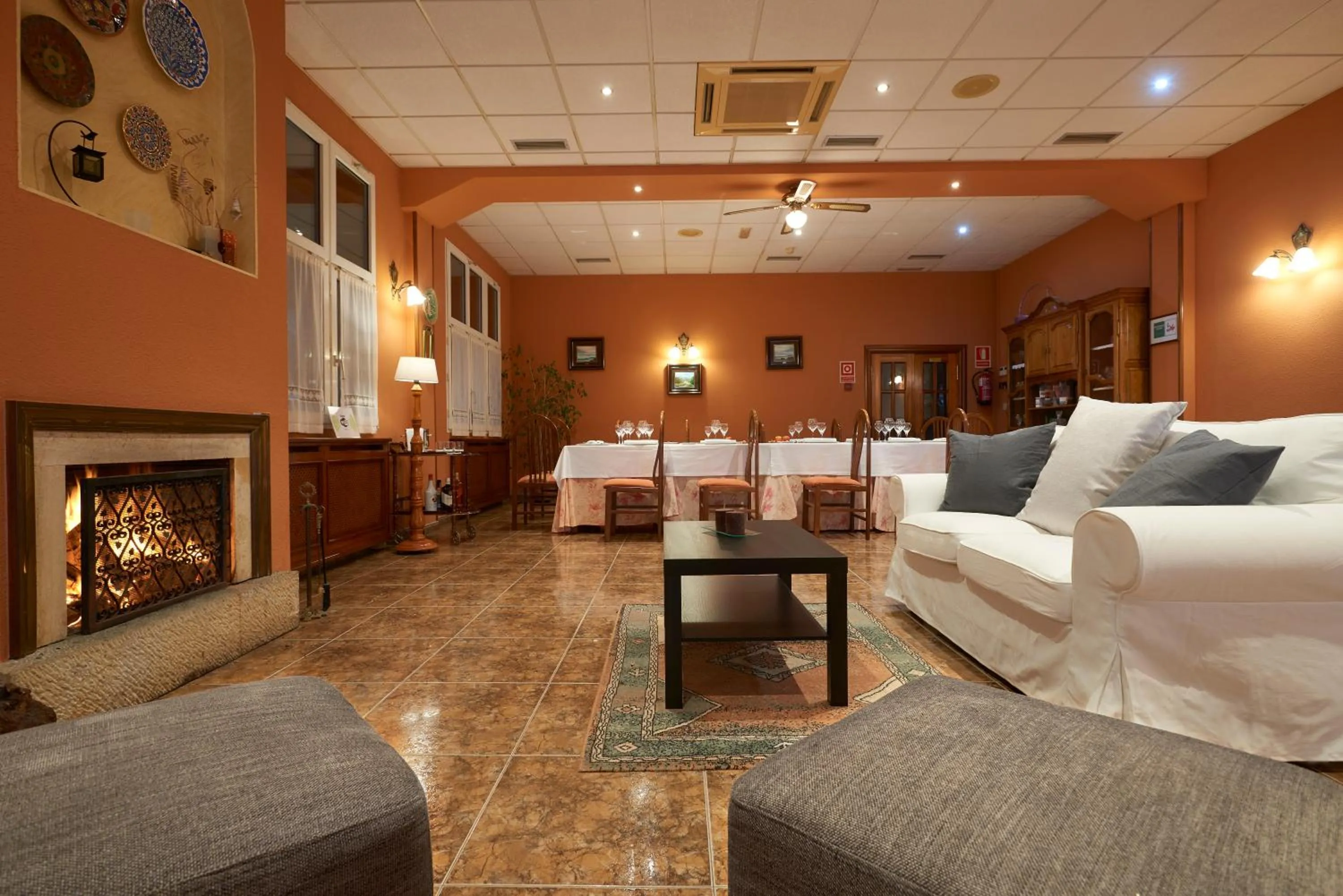 Communal lounge/ TV room in Hotel y Casona El Carmen