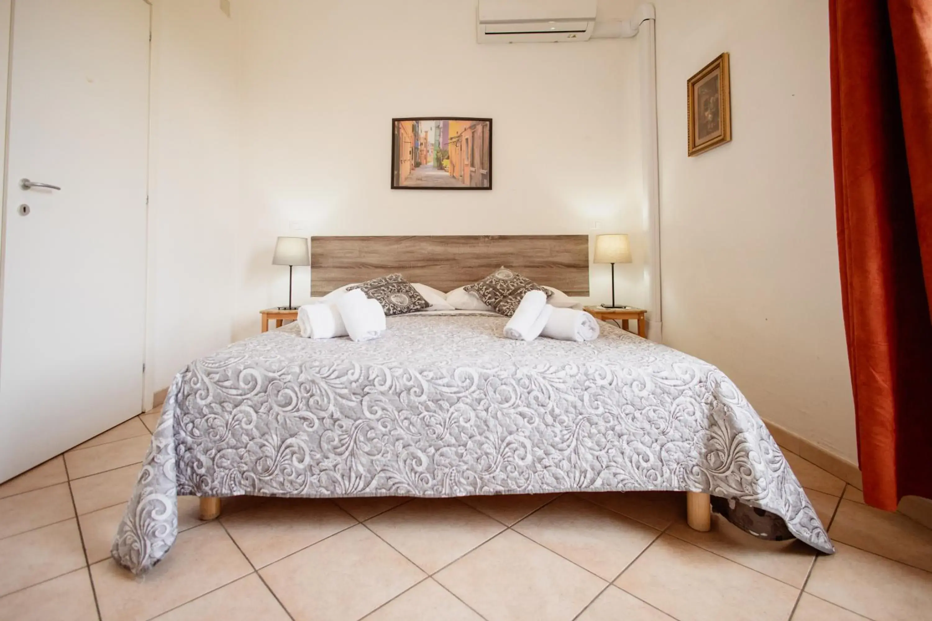 Double Room with Private Bathroom in B&B Toscana Double Room with Private Bathroom in B&B Toscana