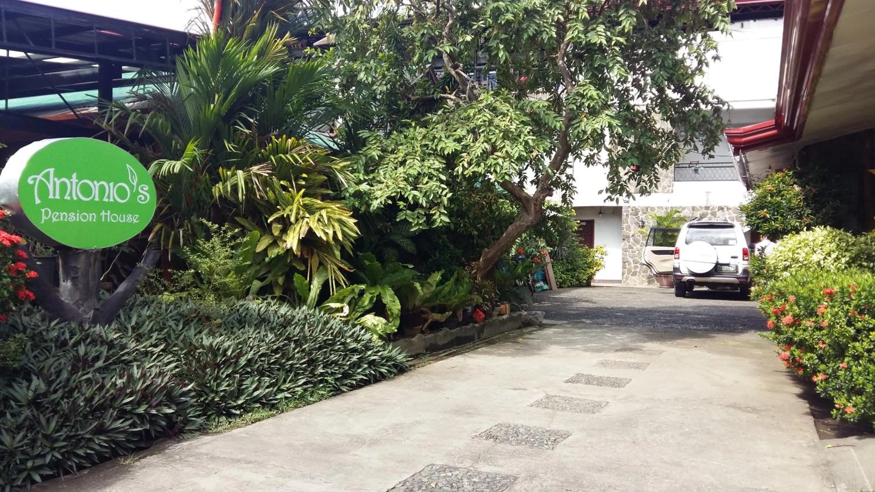 Facade/entrance in Antonio's Pension House