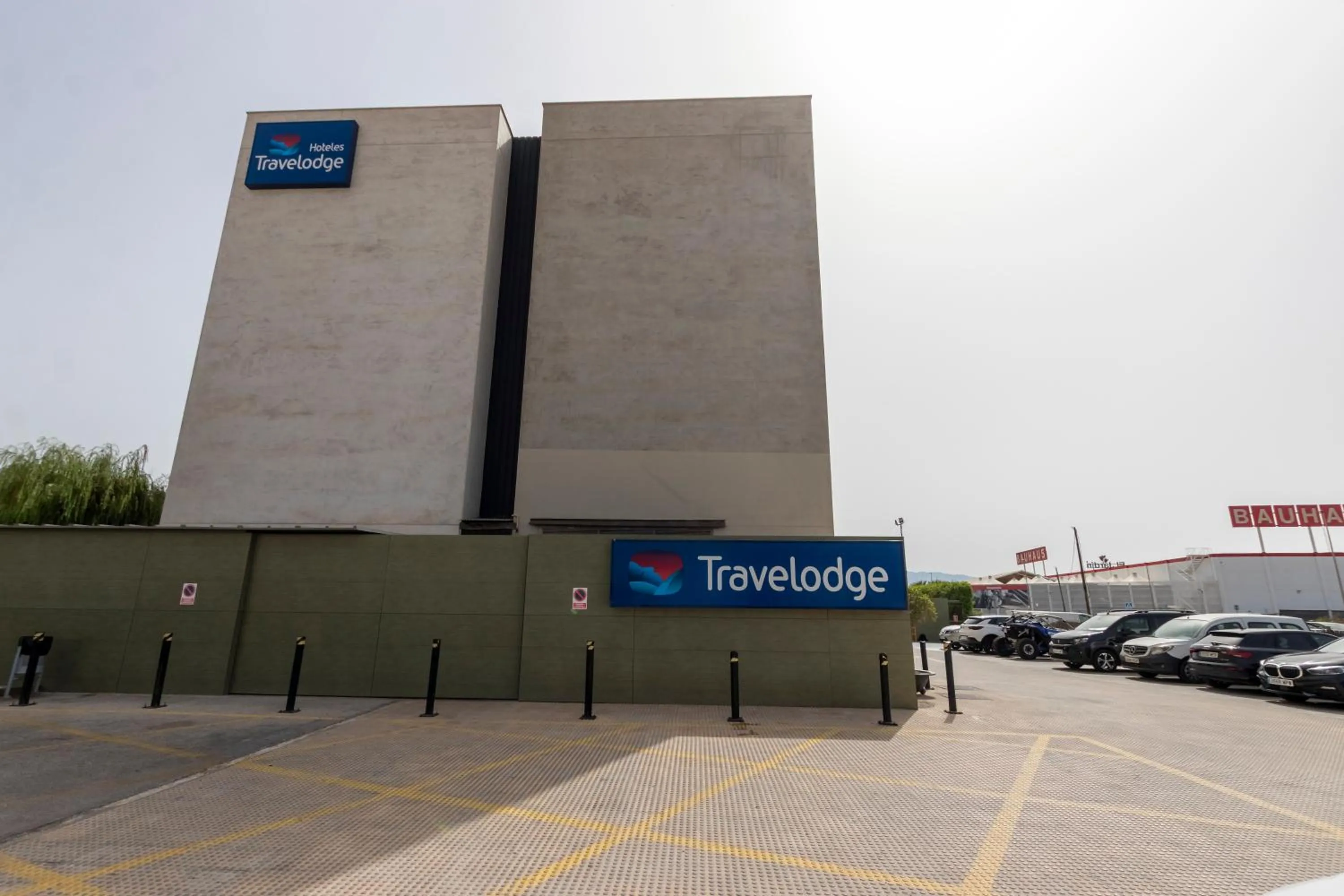 Parking in Travelodge Málaga Airport