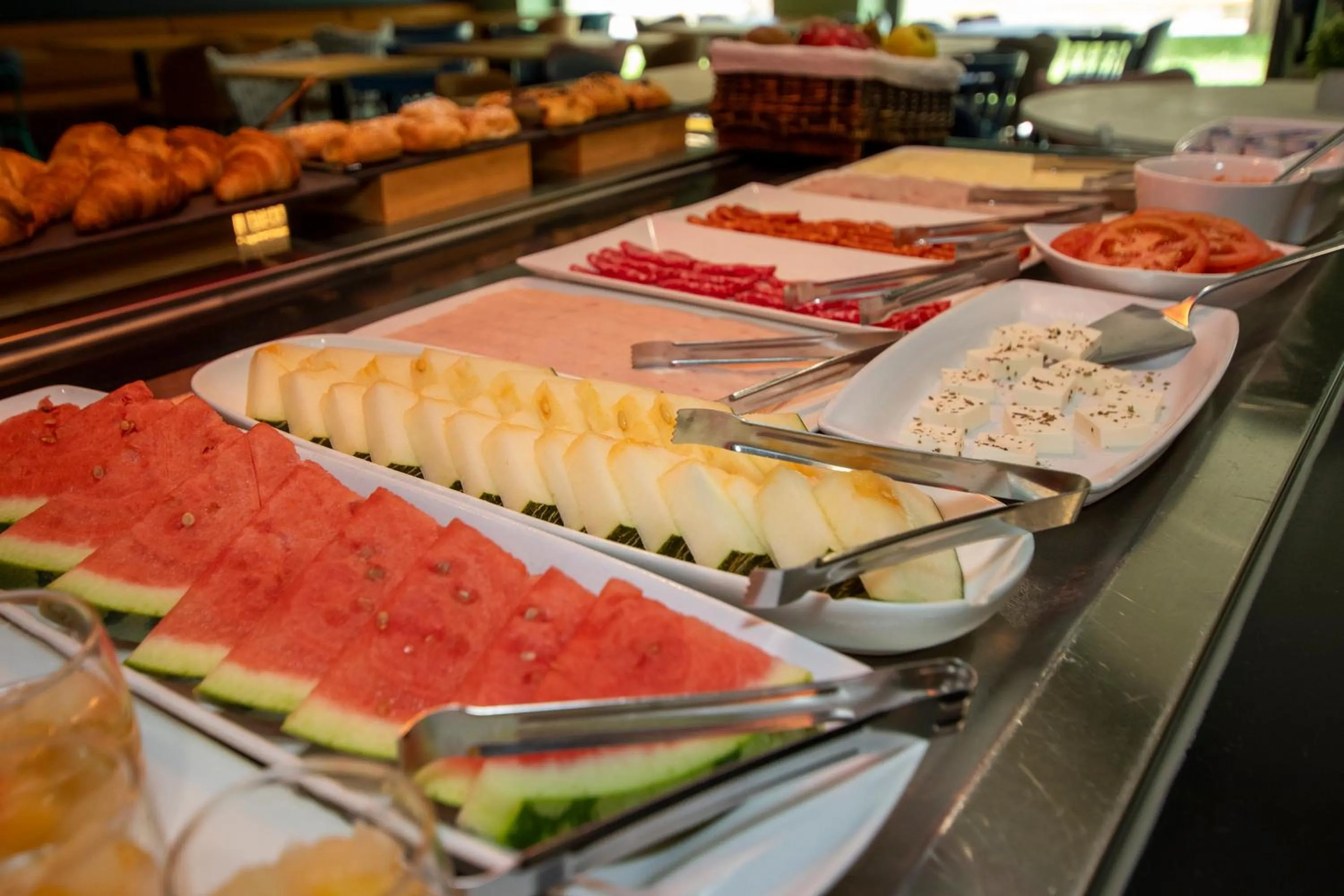 Buffet breakfast in Travelodge Málaga Airport