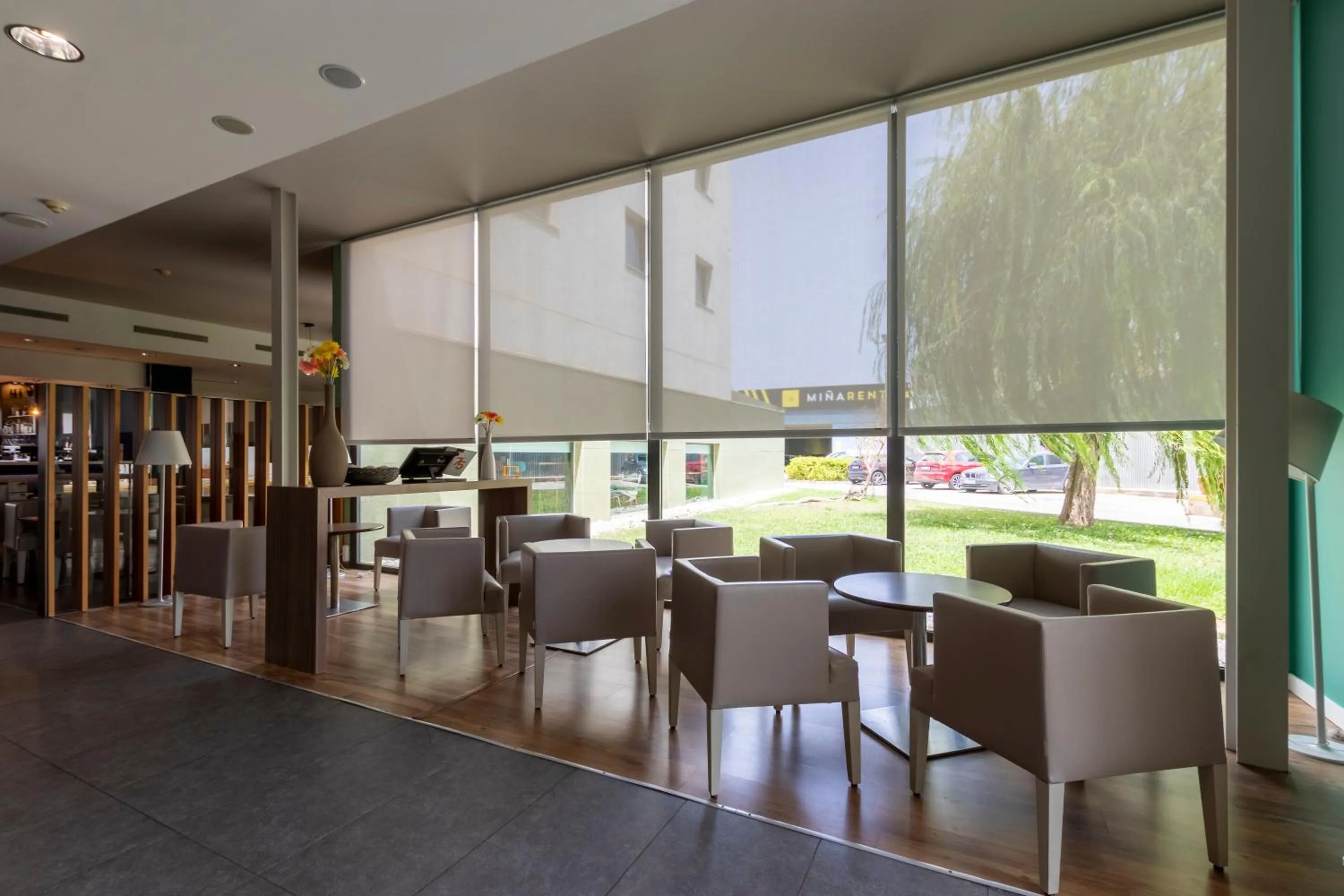 Restaurant/places to eat in Travelodge Málaga Airport