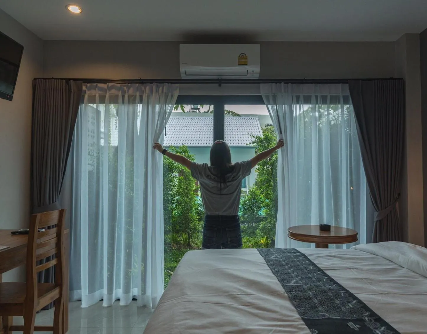 Staff, Bed in The Besavana Phuket - SHA Extra Plus