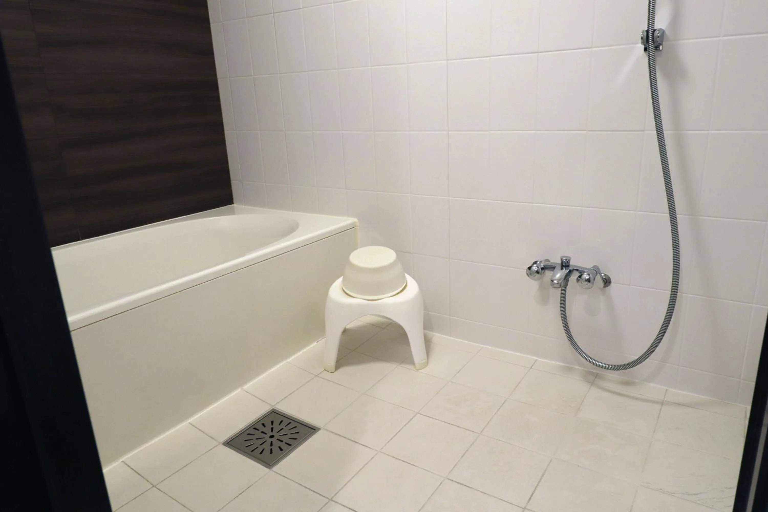 Hot Spring Bath in 天然個室温泉 HOTEL Lafontaine 諏訪