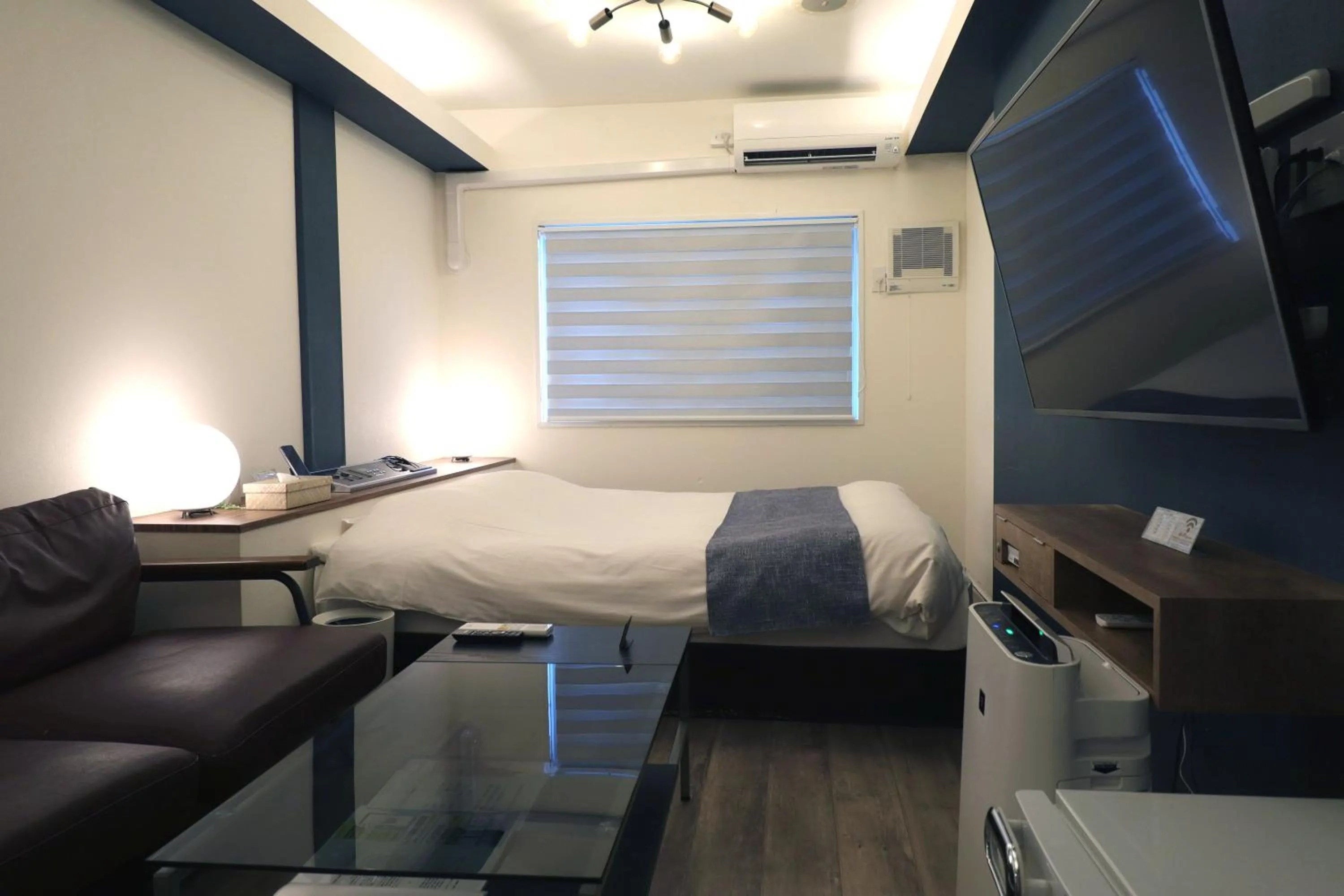 Photo of the whole room, Bed in 天然個室温泉 HOTEL Lafontaine 諏訪