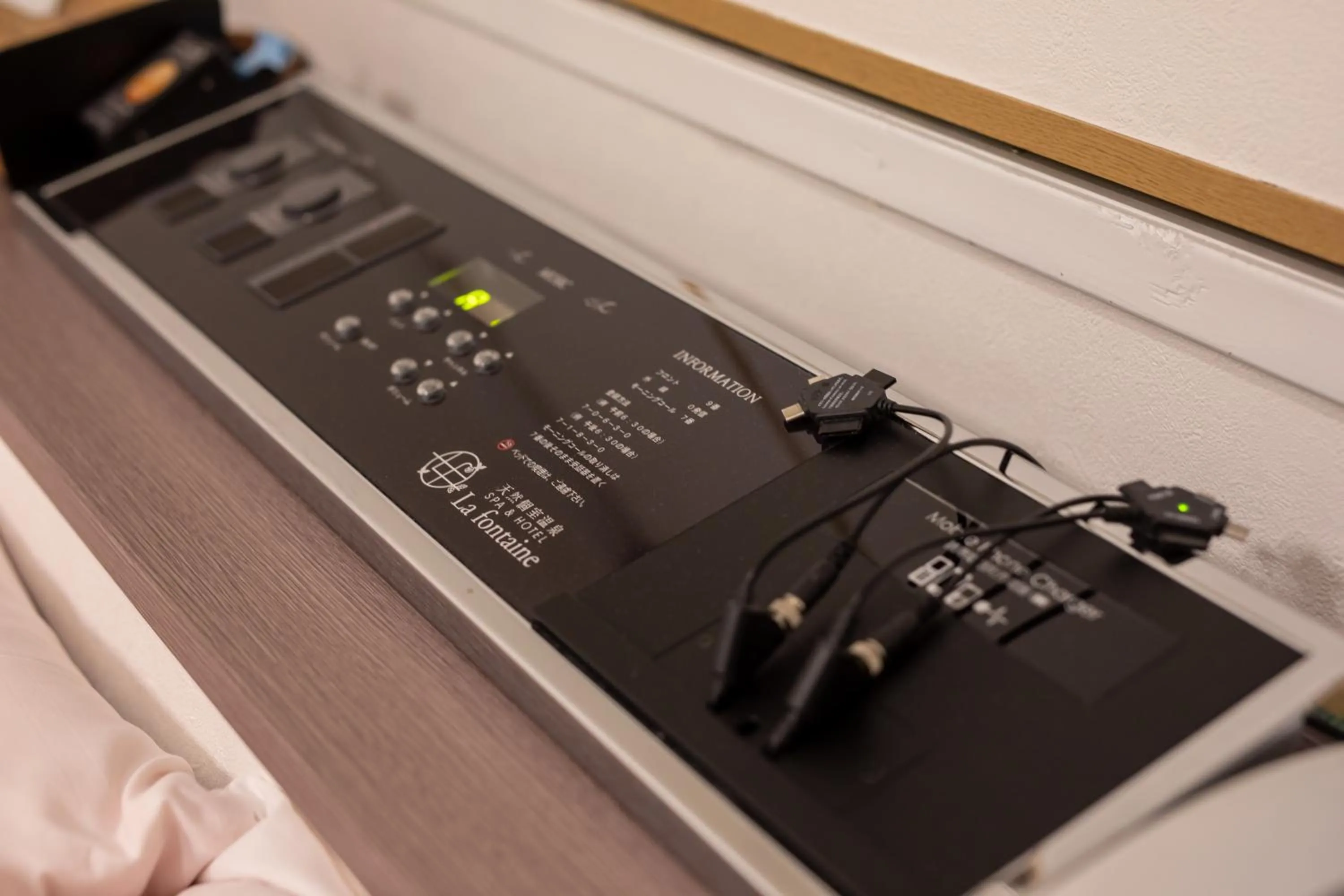 Bedroom in 天然個室温泉 HOTEL Lafontaine 諏訪