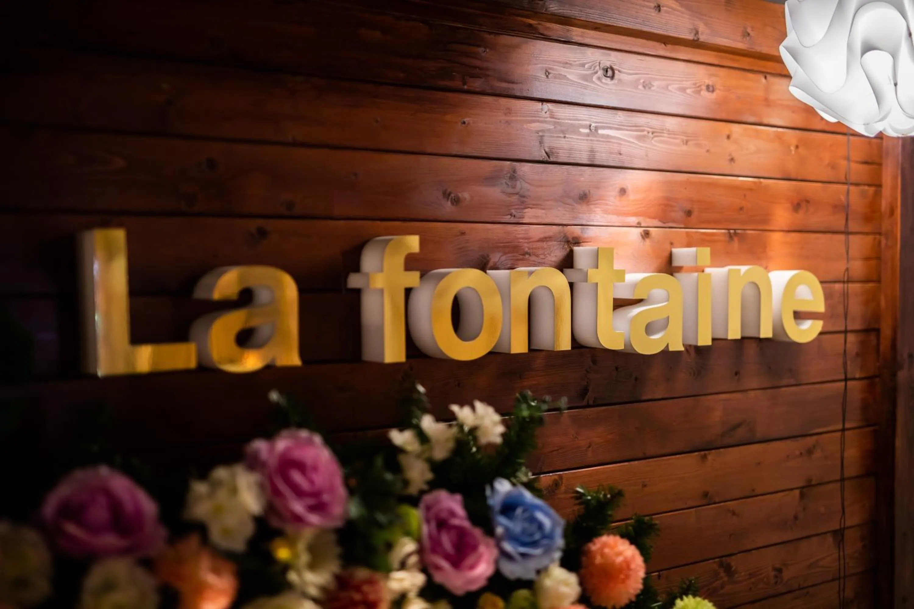 Lobby or reception in 天然個室温泉 HOTEL Lafontaine 諏訪