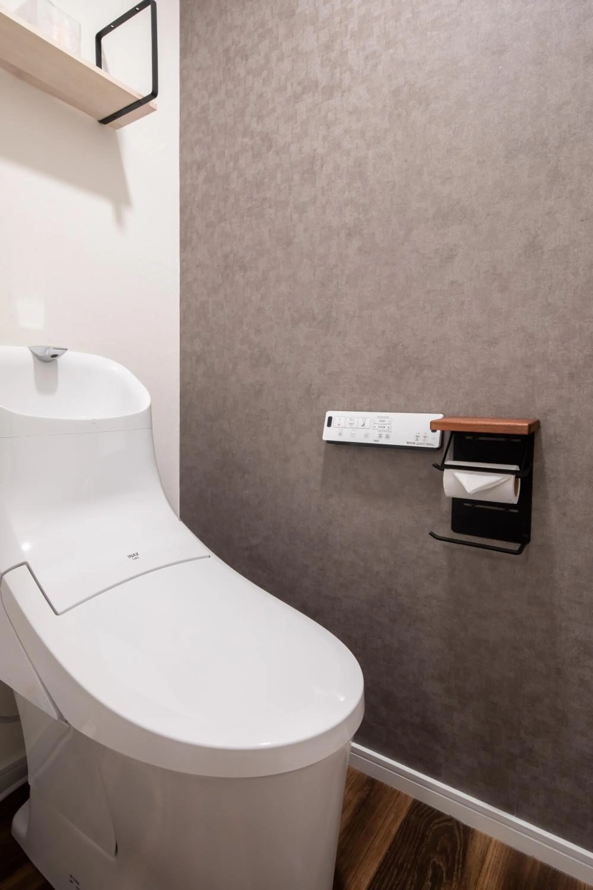 Toilet in 天然個室温泉 HOTEL Lafontaine 諏訪