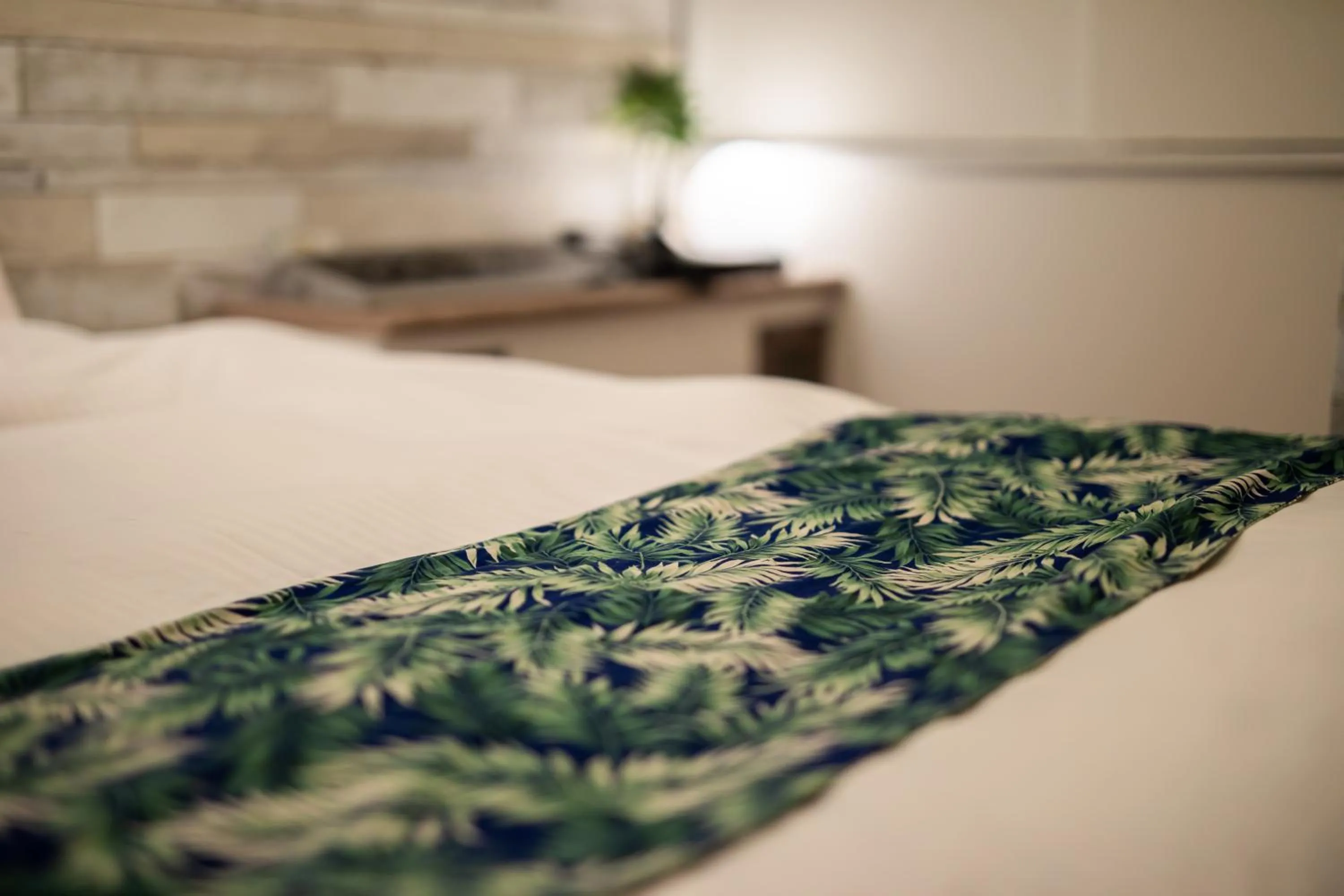 Bed in 天然個室温泉 HOTEL Lafontaine 諏訪