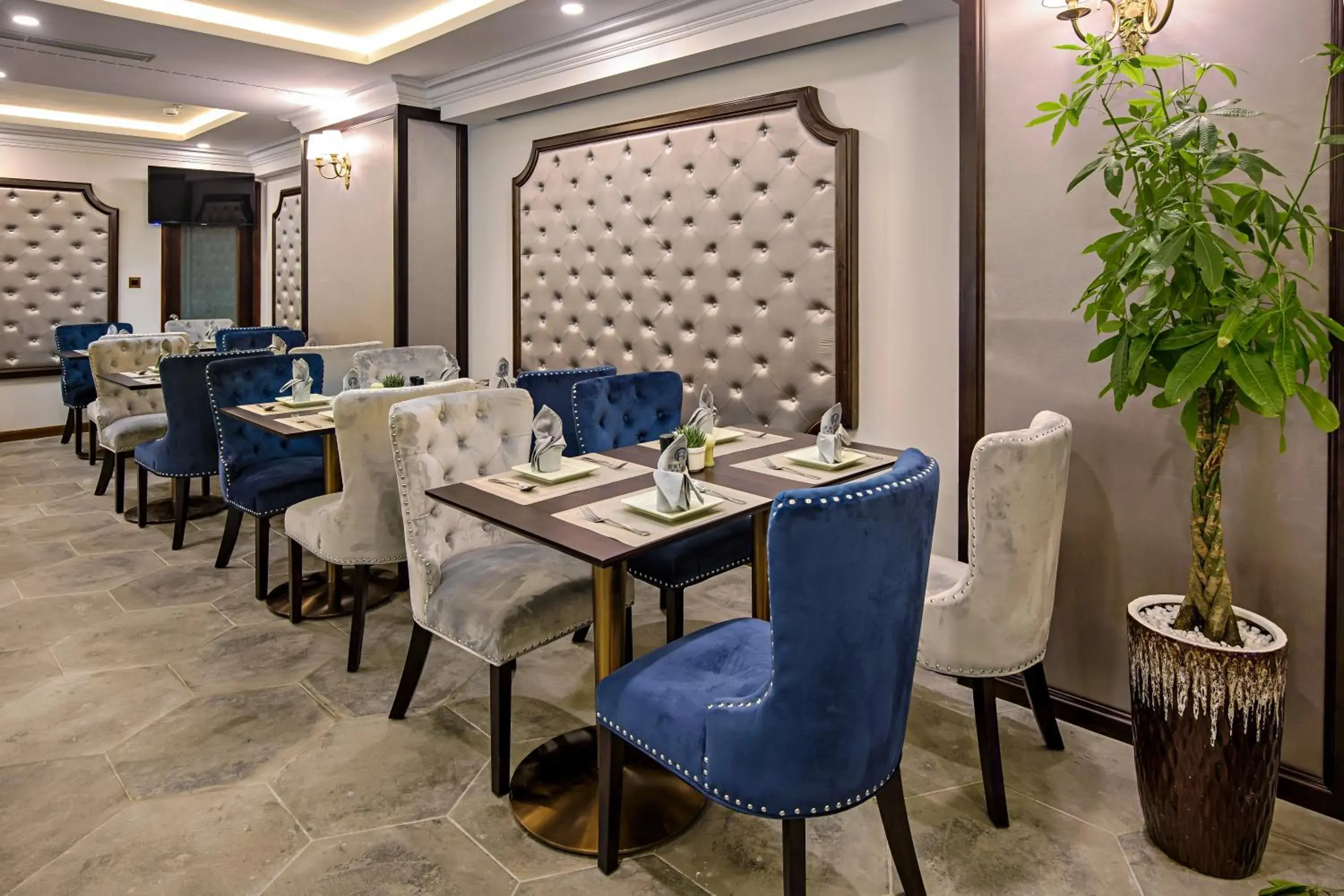 Restaurant/places to eat in Halina Hotel and Apartment Restaurant/places to eat in Halina Hotel and Apartment