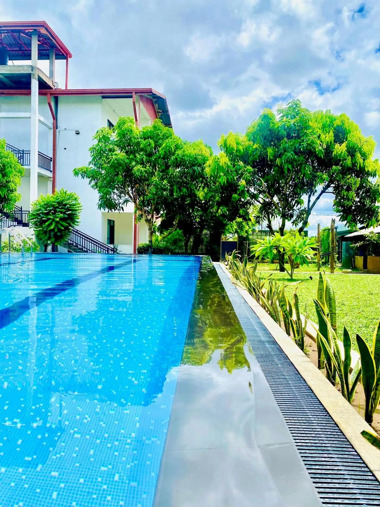 Swimming pool in Organic Garden Resort Sigiriya