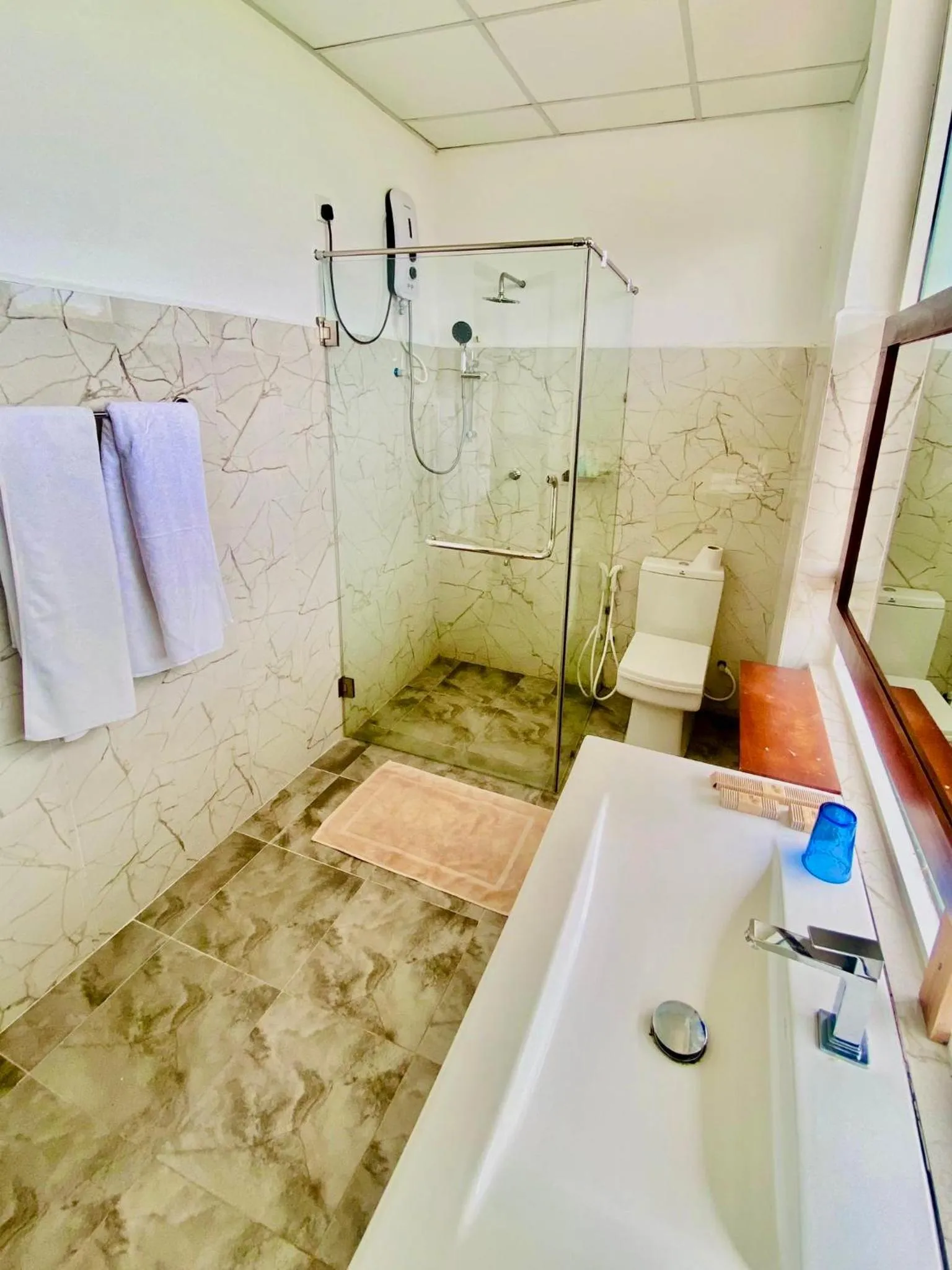 Bath in Organic Garden Resort Sigiriya