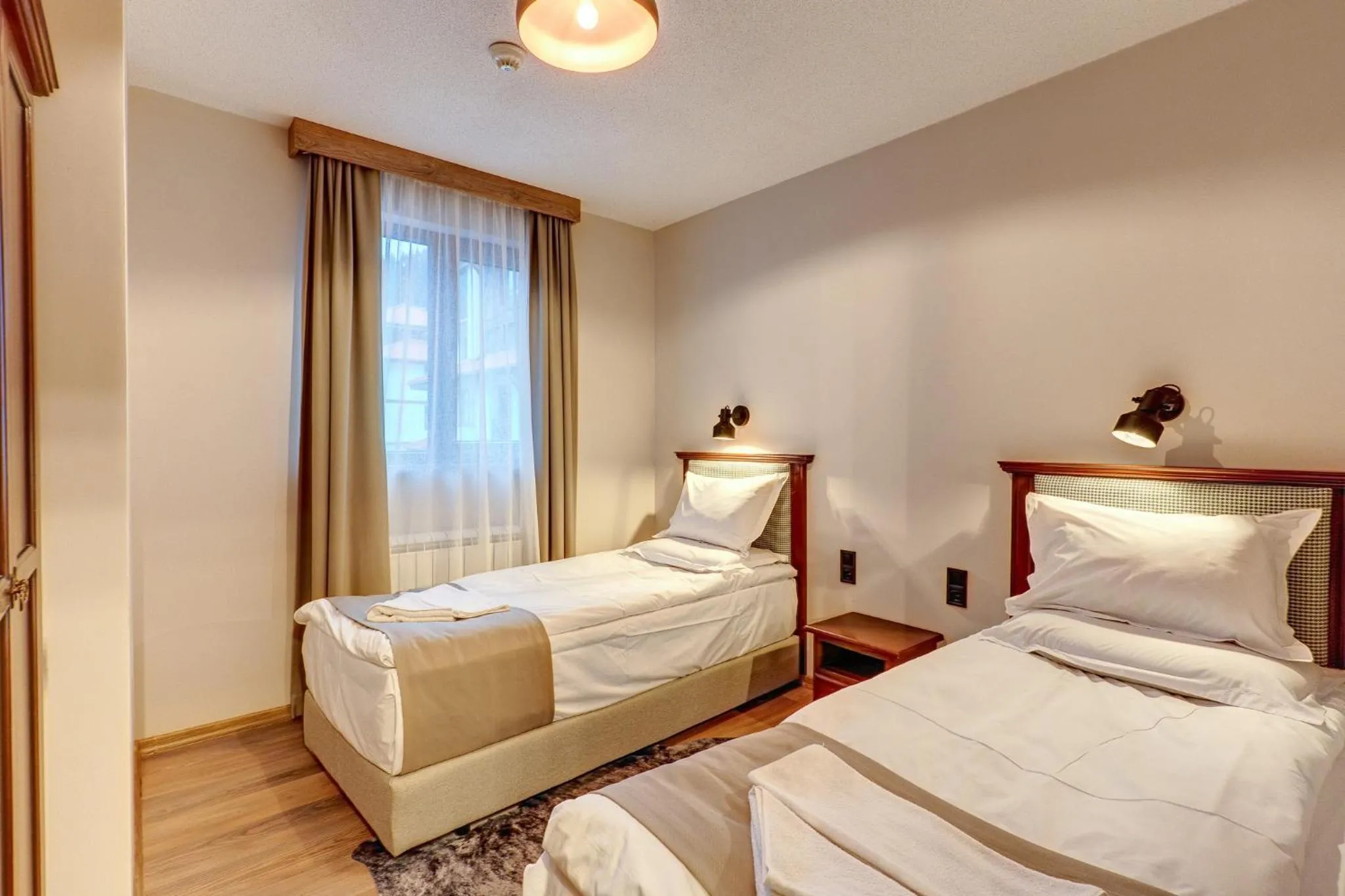 Bed in Mountain Lake Hotel