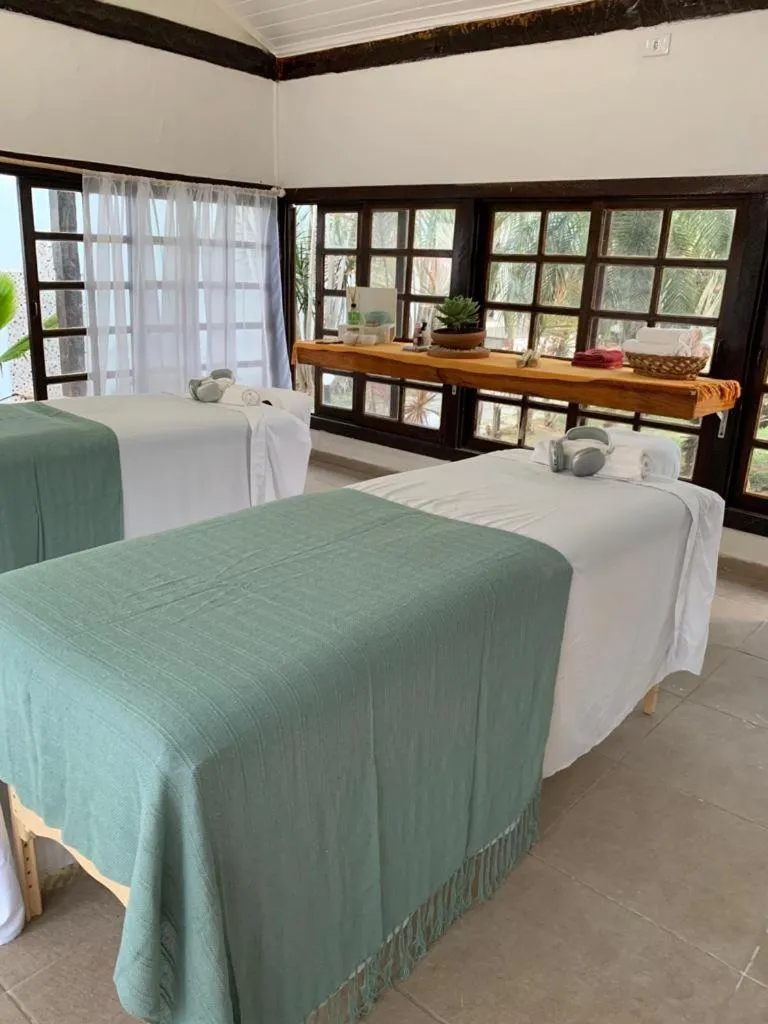 Massage, Bed in Pousada Costa Del Sol