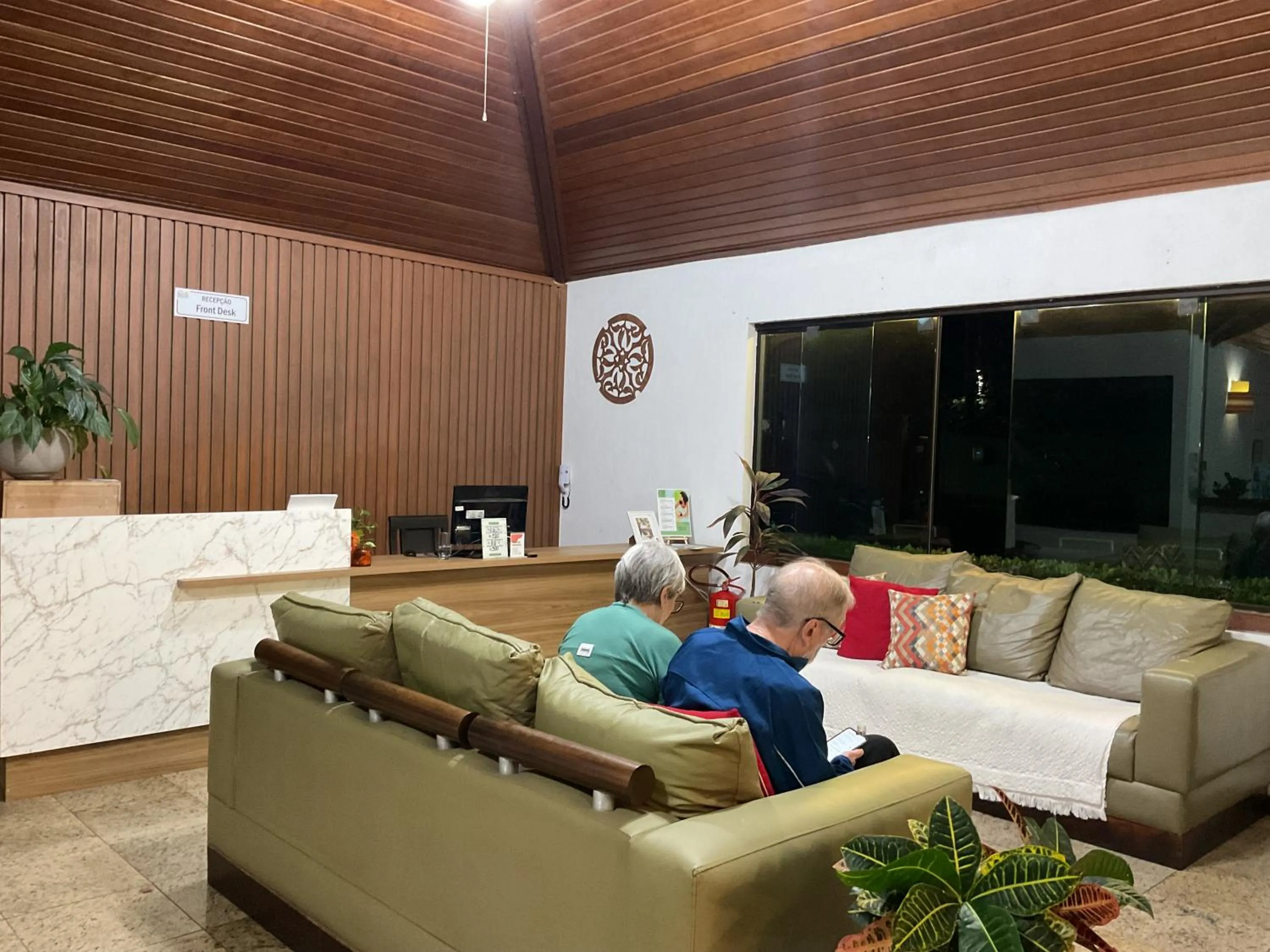 Communal lounge/ TV room in Pousada Costa Del Sol