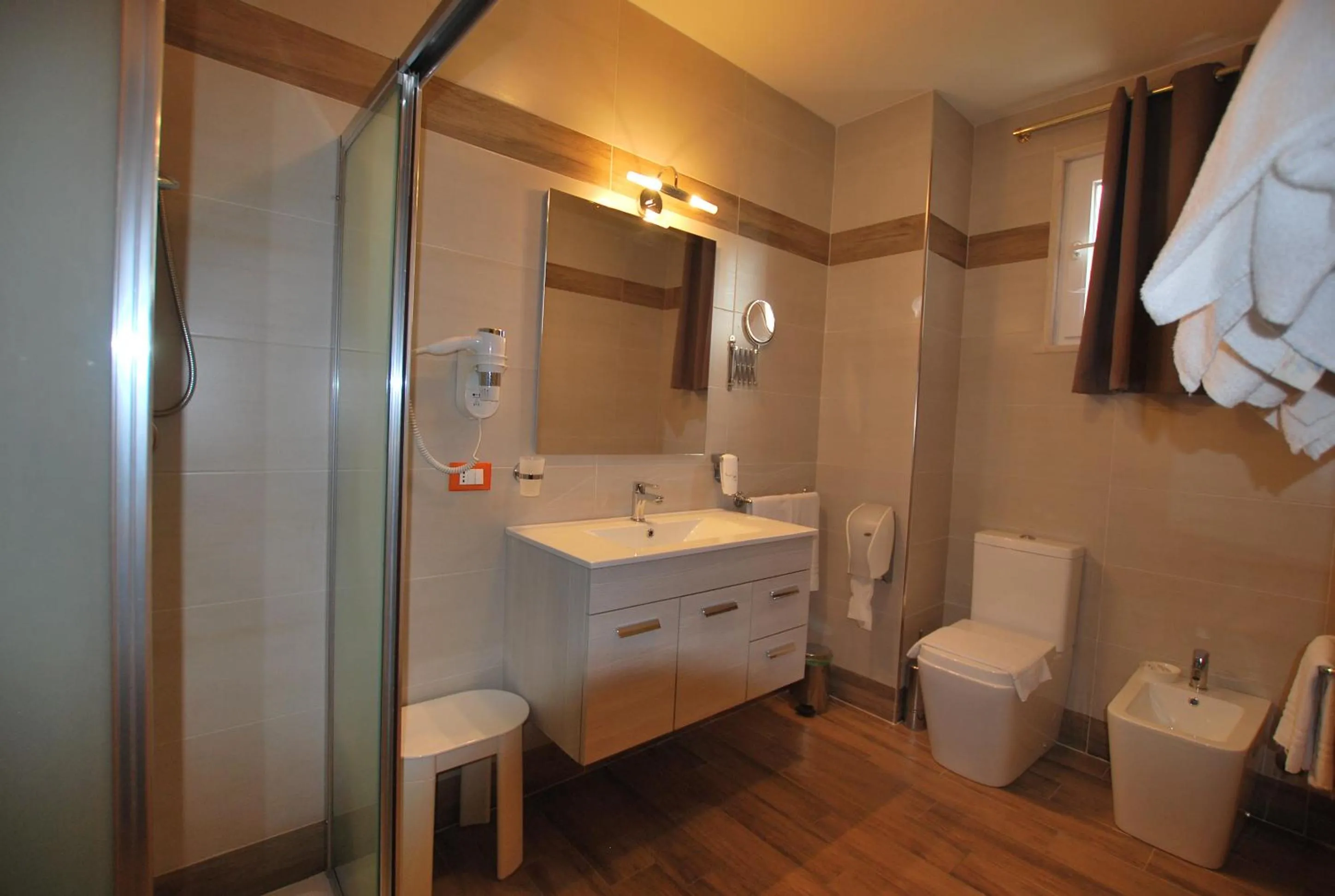 Hotel Lenotel