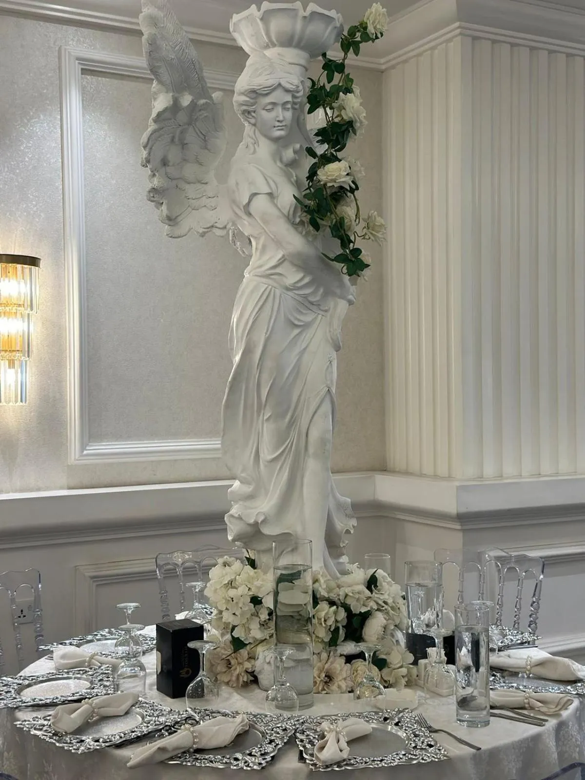 Restaurant/places to eat in Hyksos Hotel