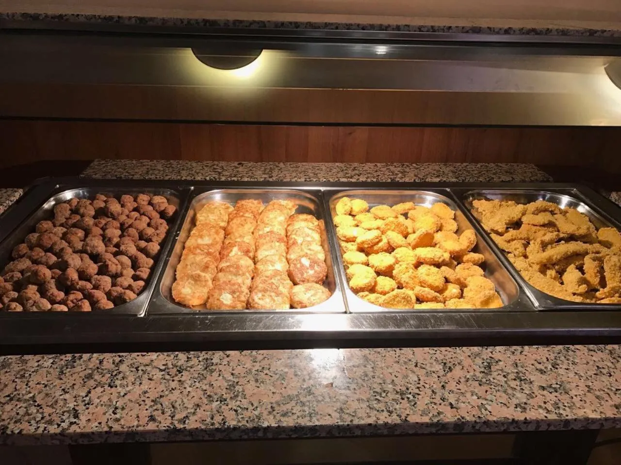 Meals in Diana 3 Hotel