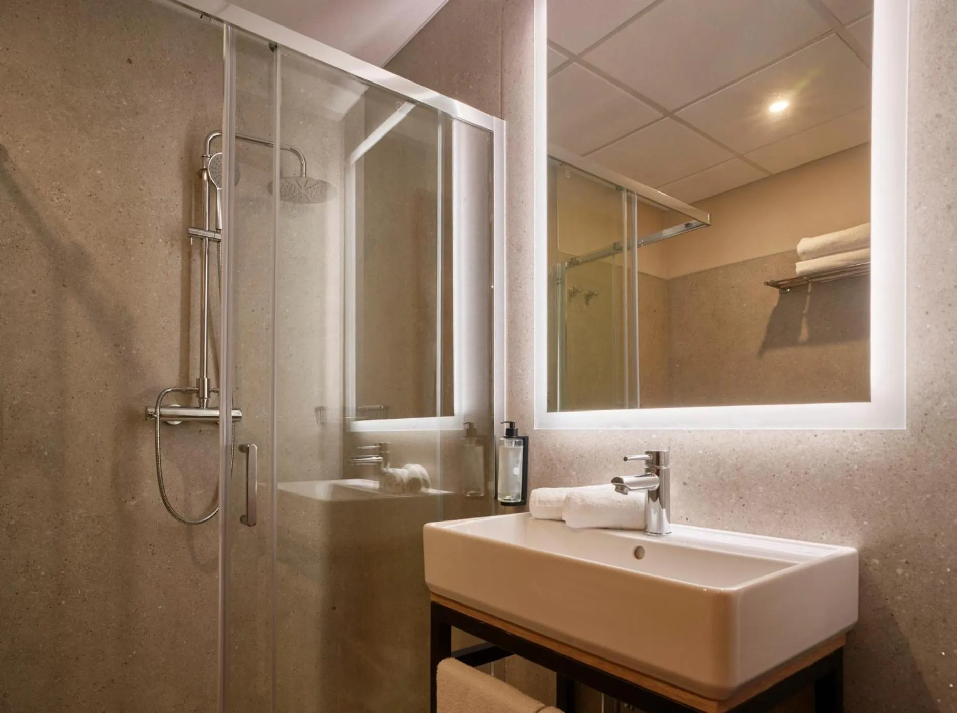 Bathroom in Serenusa Resort