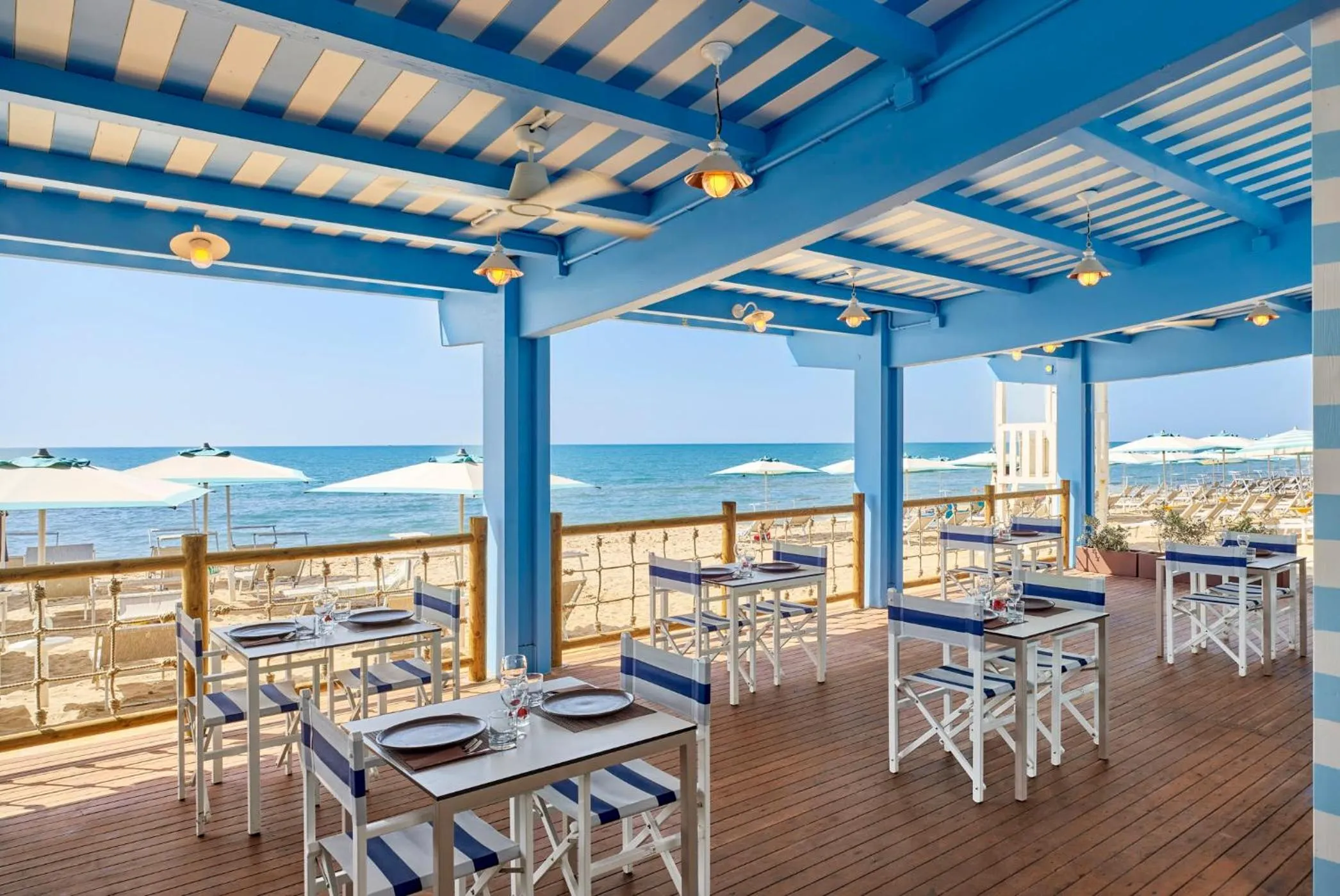 Restaurant/places to eat in Serenusa Resort