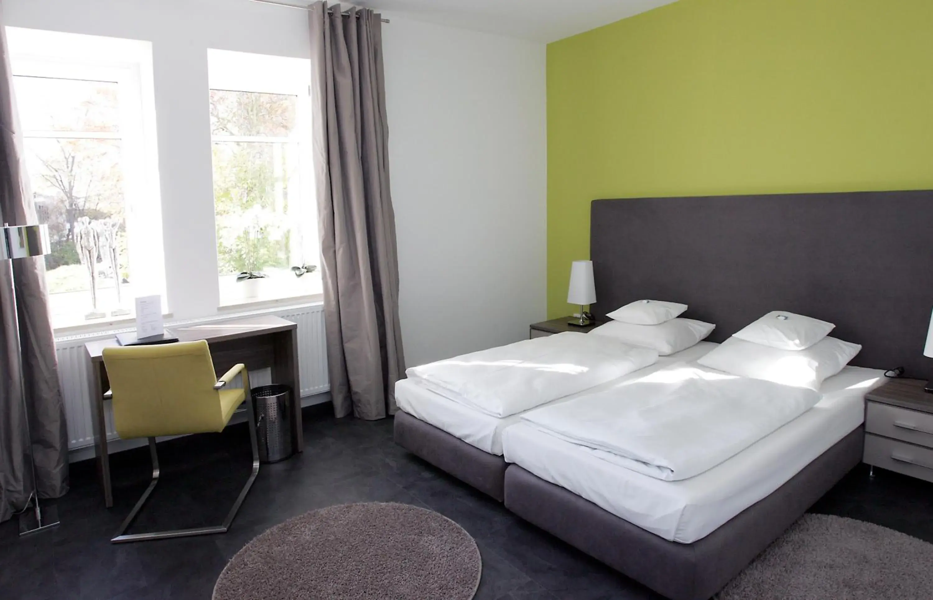 Bedroom, Bed in Hotel am Hof Bedroom, Bed in Hotel am Hof