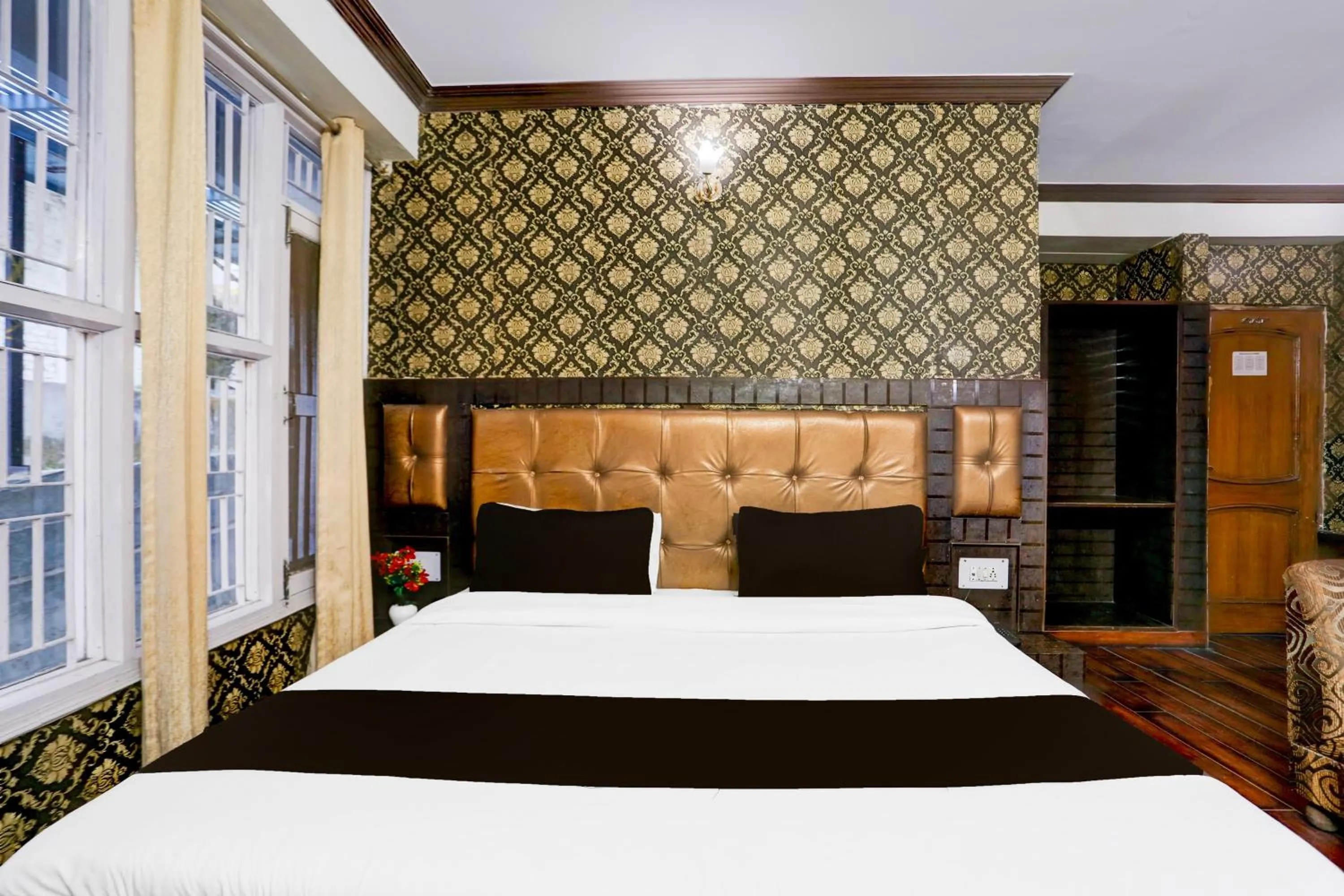 Bedroom, Bed in Super Collection O Mall Road Formerly Hotel Shubham