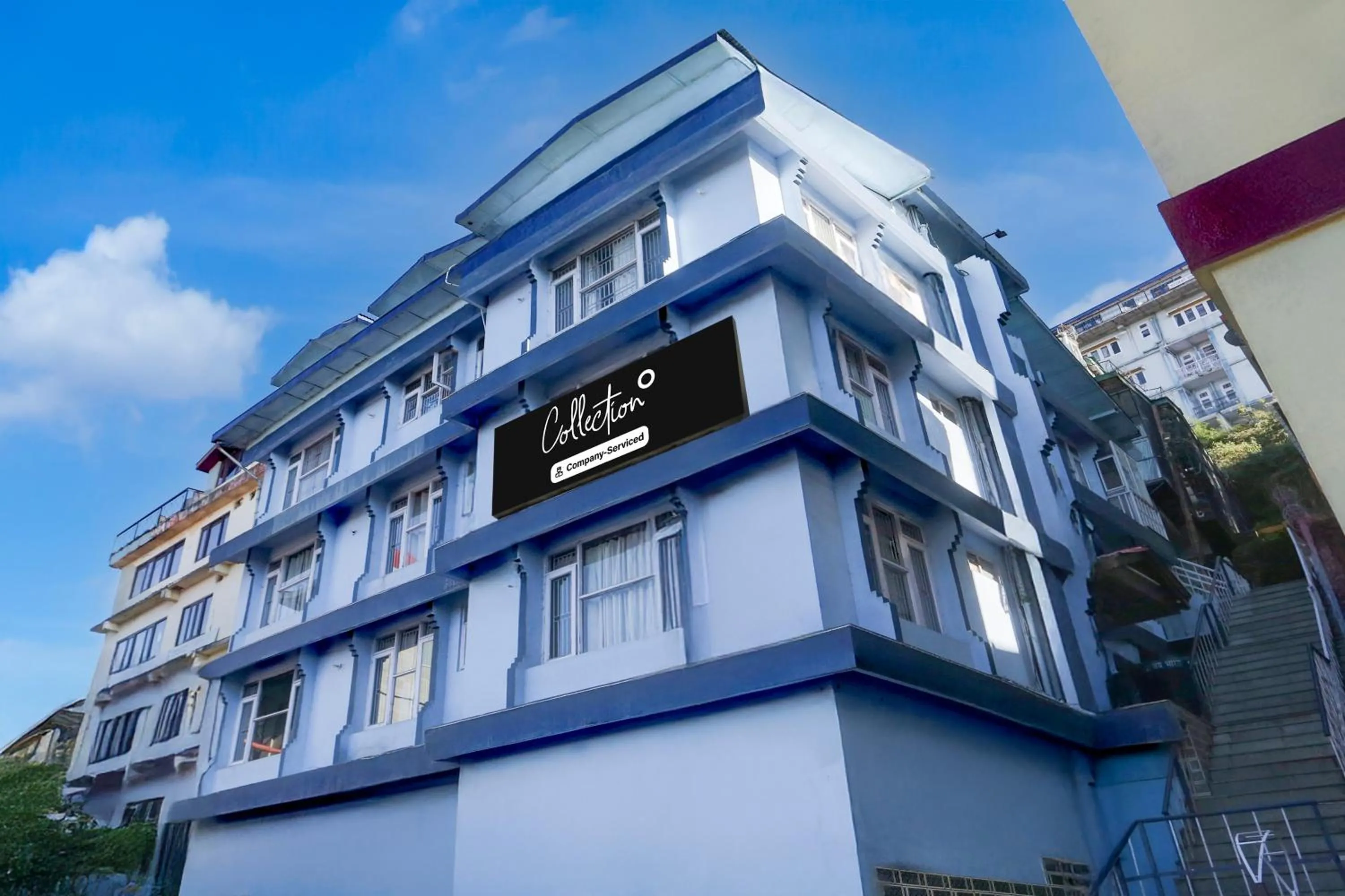 Facade/entrance in Super Collection O Mall Road Formerly Hotel Shubham