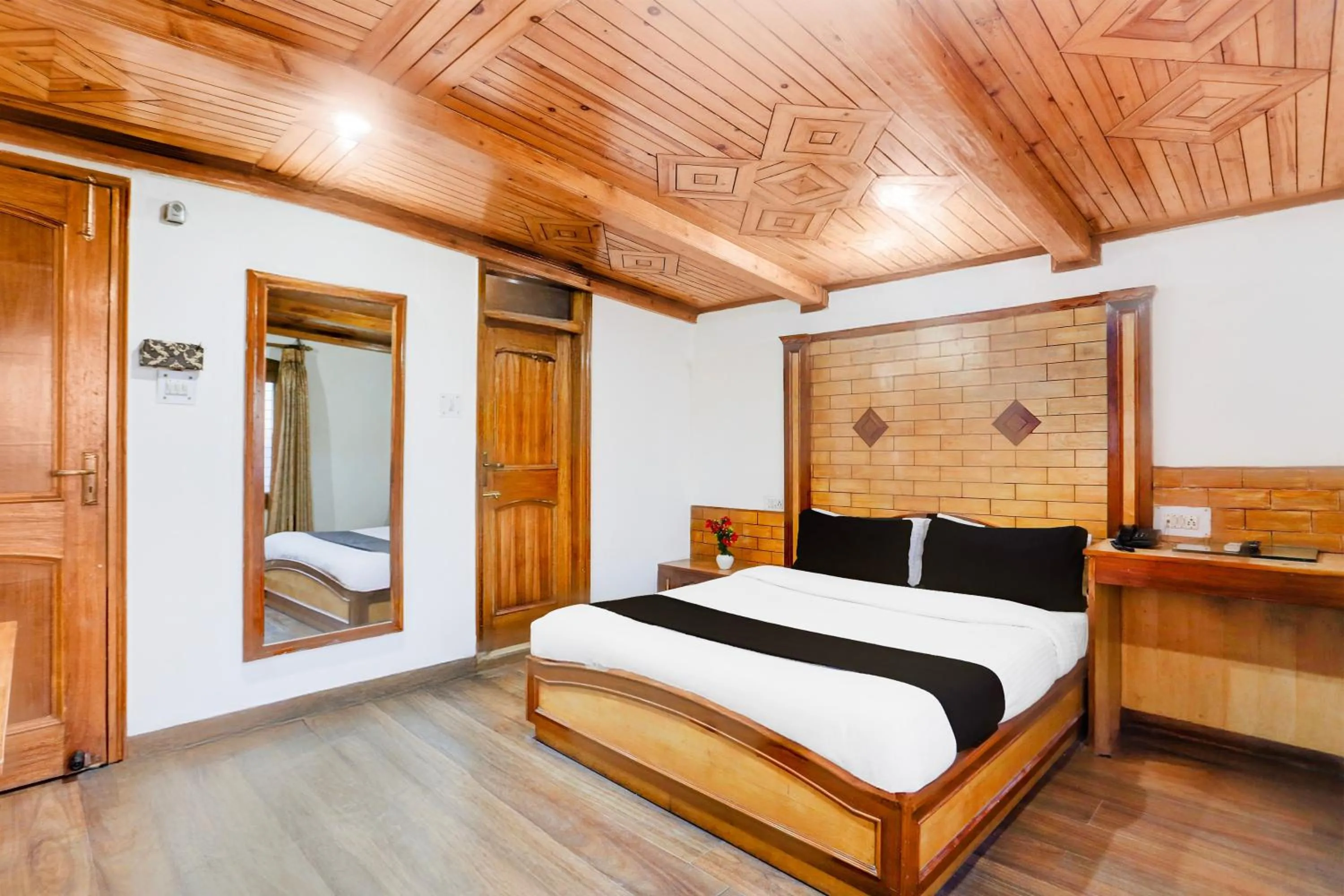 Bedroom, Bed in Super Collection O Mall Road Formerly Hotel Shubham