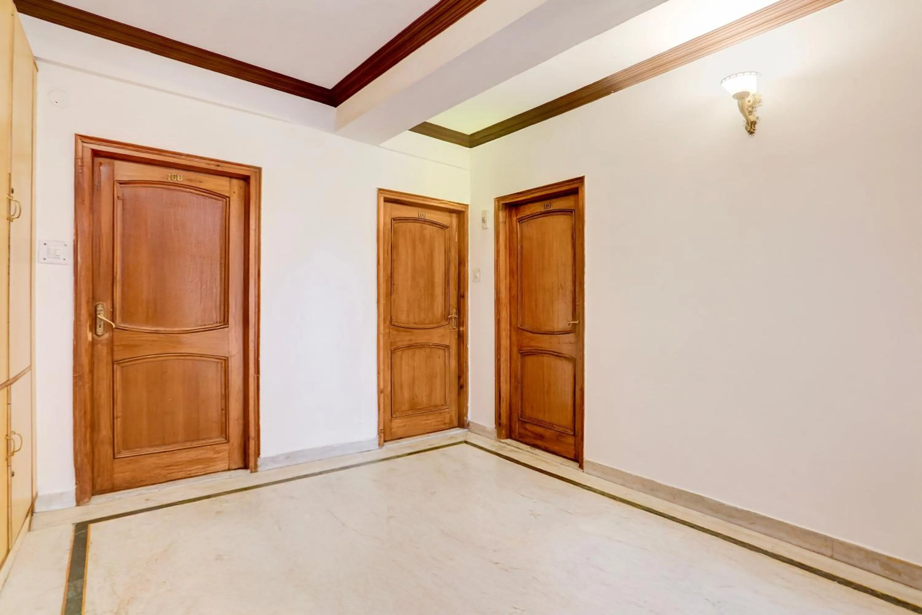 Lobby or reception in Super Collection O Mall Road Formerly Hotel Shubham