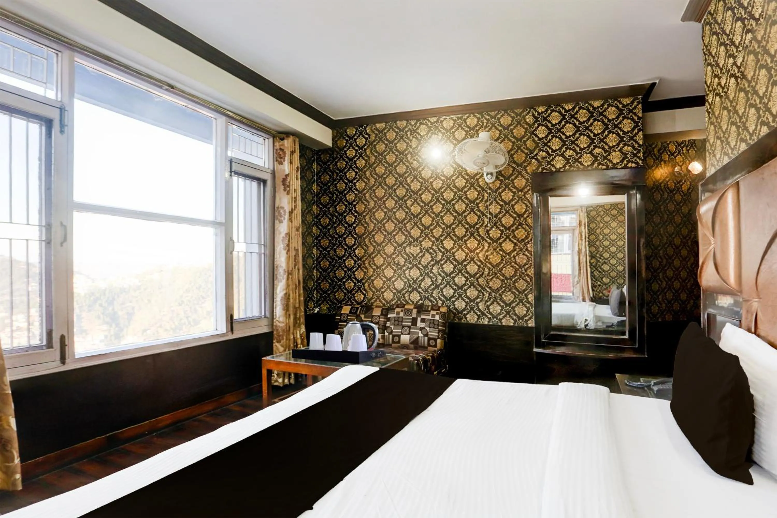 Bedroom, Bed in Super Collection O Mall Road Formerly Hotel Shubham