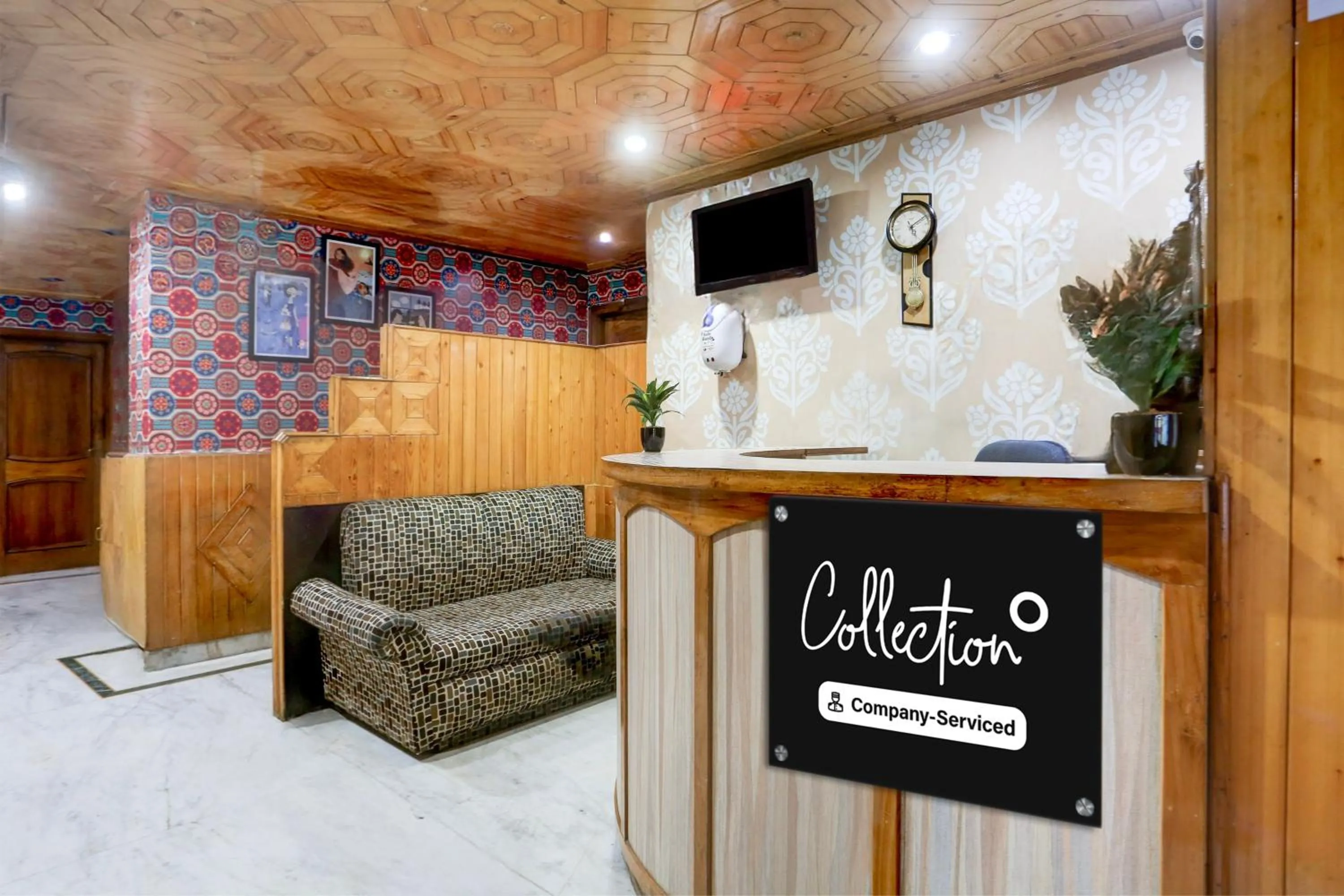 Lobby or reception in Super Collection O Mall Road Formerly Hotel Shubham