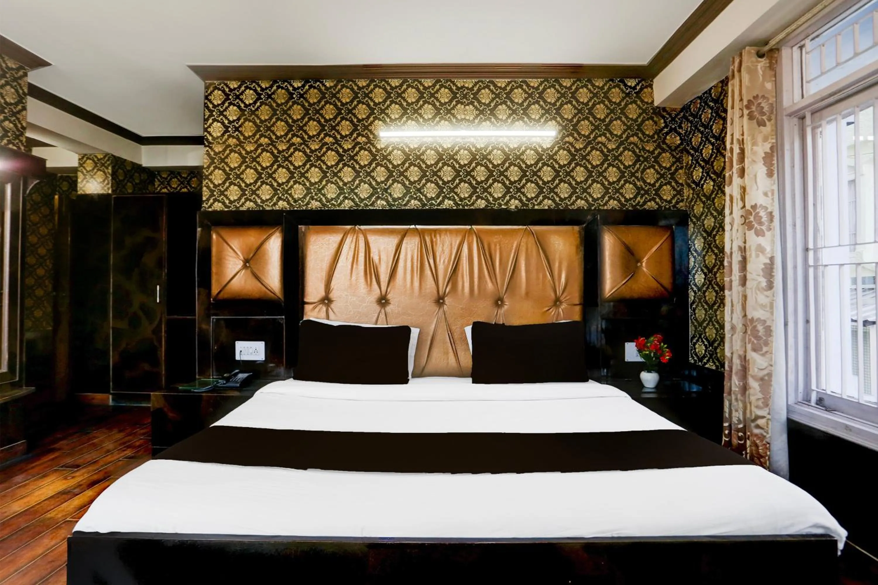 Bedroom, Bed in Super Collection O Mall Road Formerly Hotel Shubham