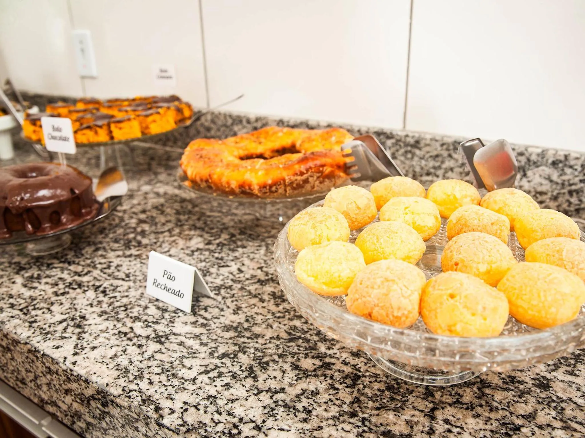 Buffet breakfast in Pousada Recanto do Mucugê